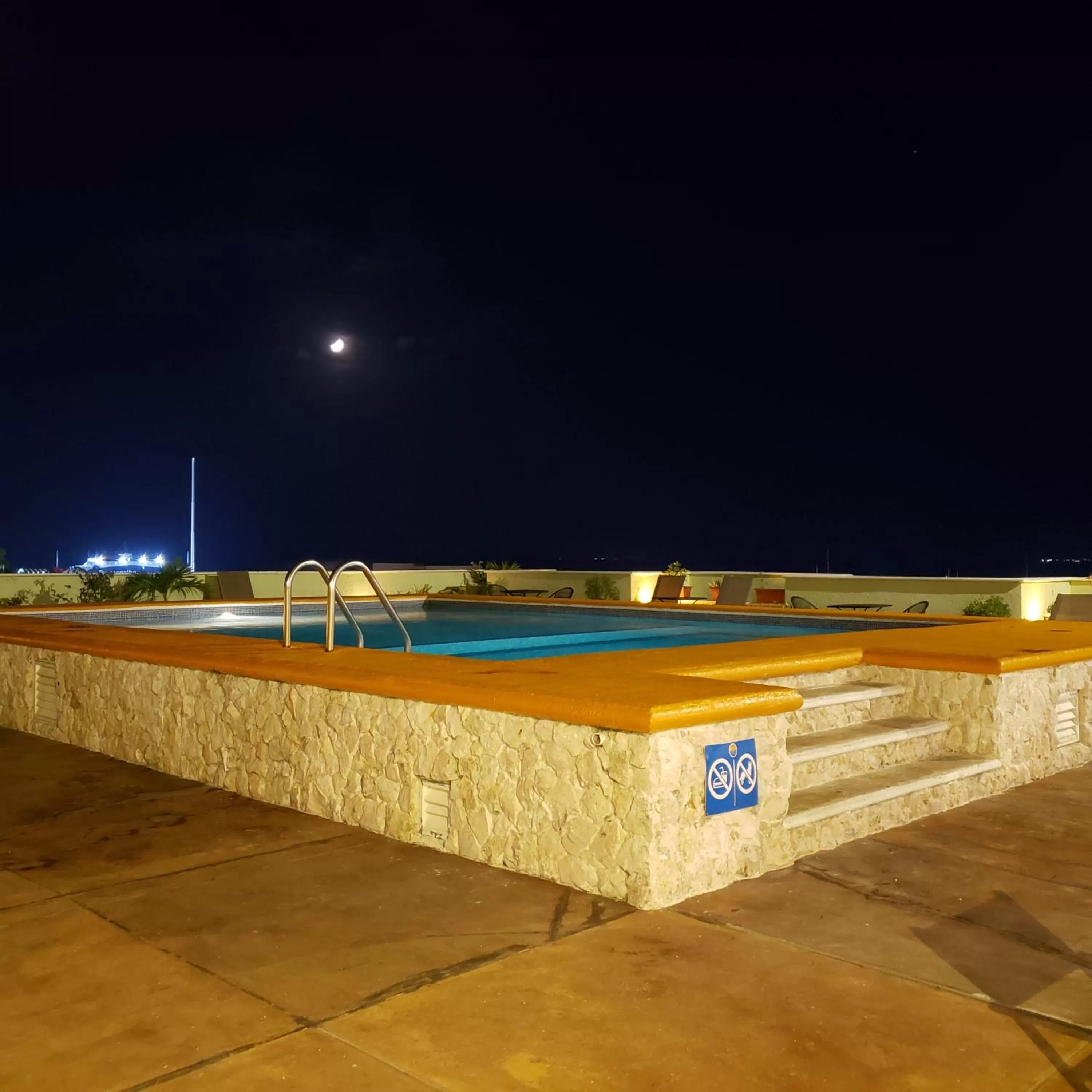 Solarium in Hotel Plaza Cozumel