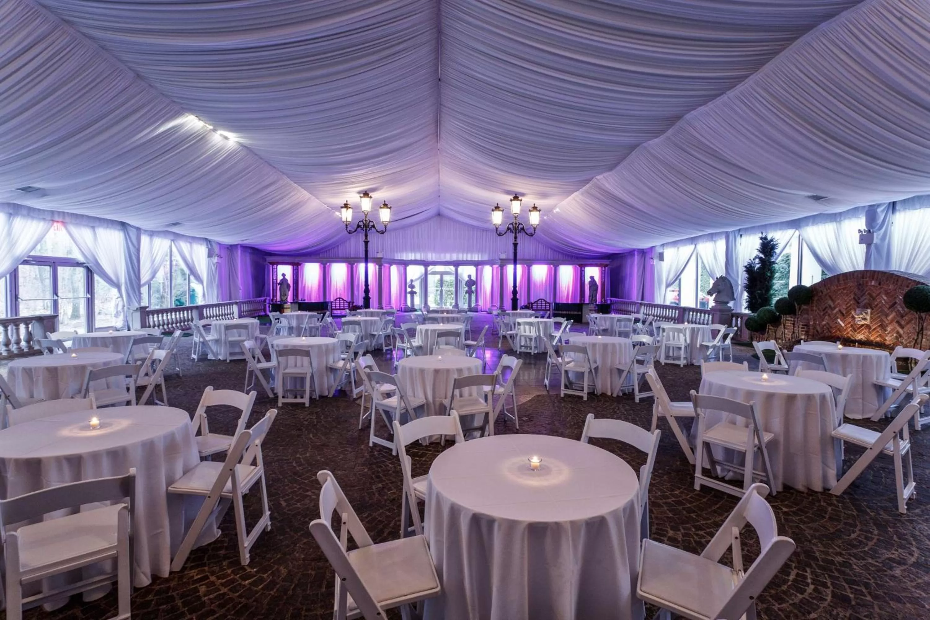 Dining area in Hilton Garden Inn New York/Staten Island