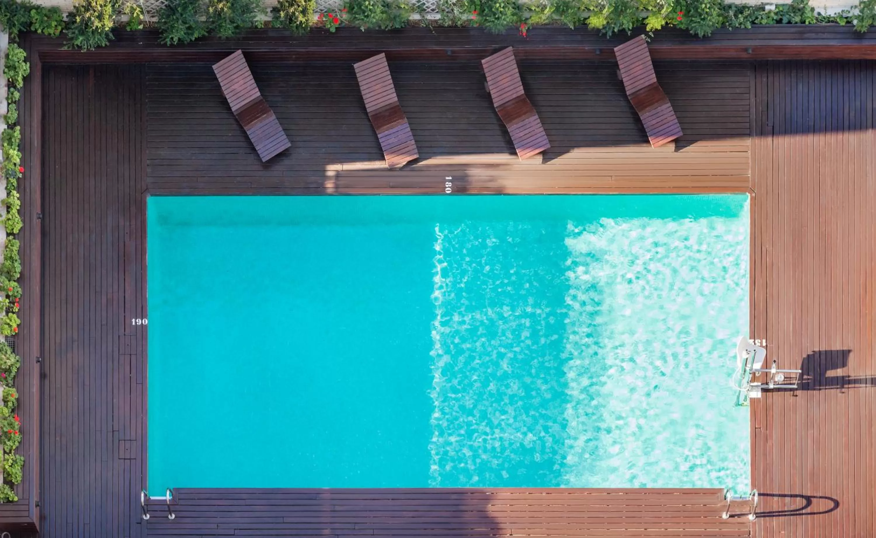 Pool view in Ilunion Valencia 4