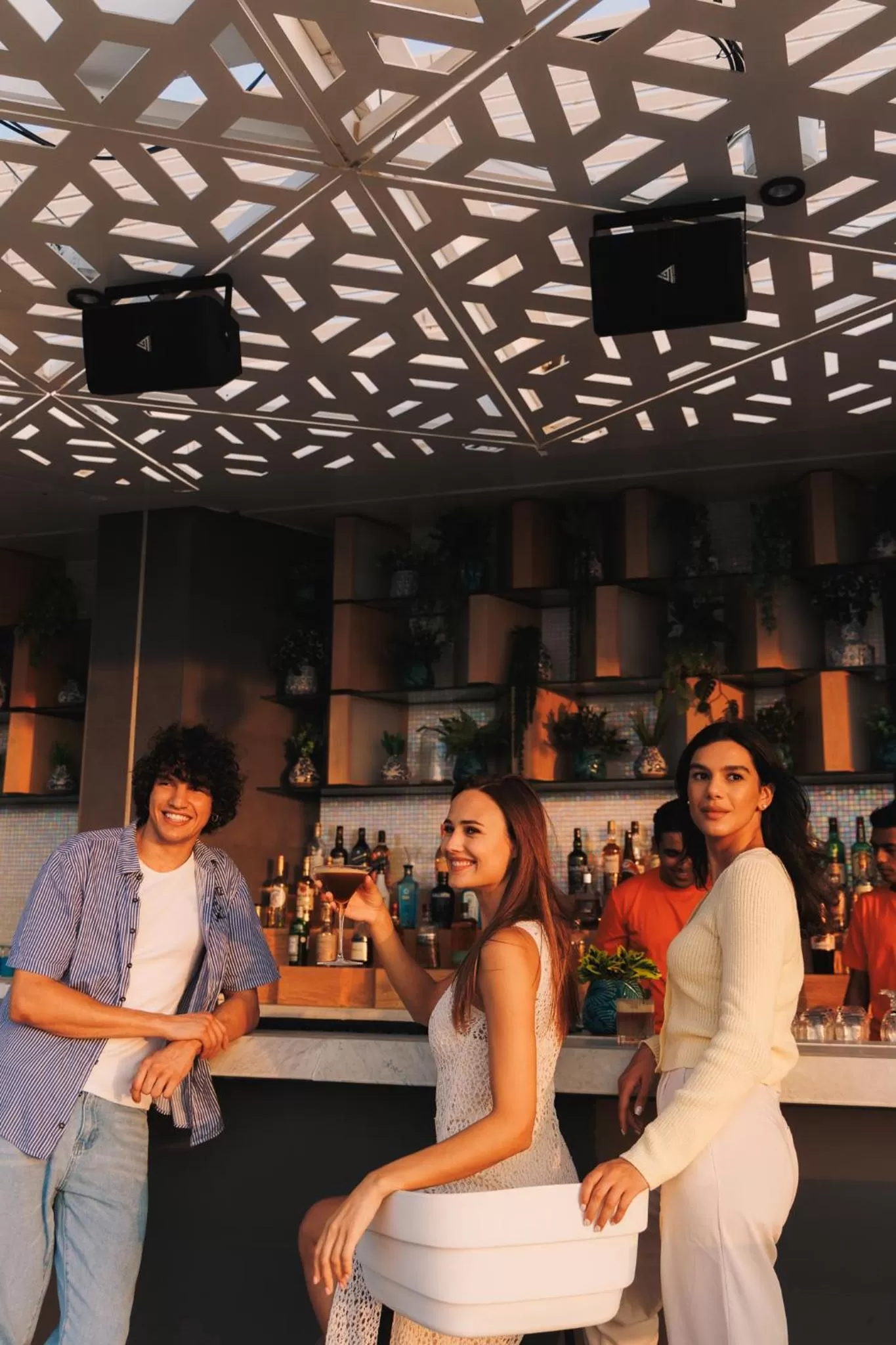 Restaurant/places to eat in JA Lake View Hotel, Dubai