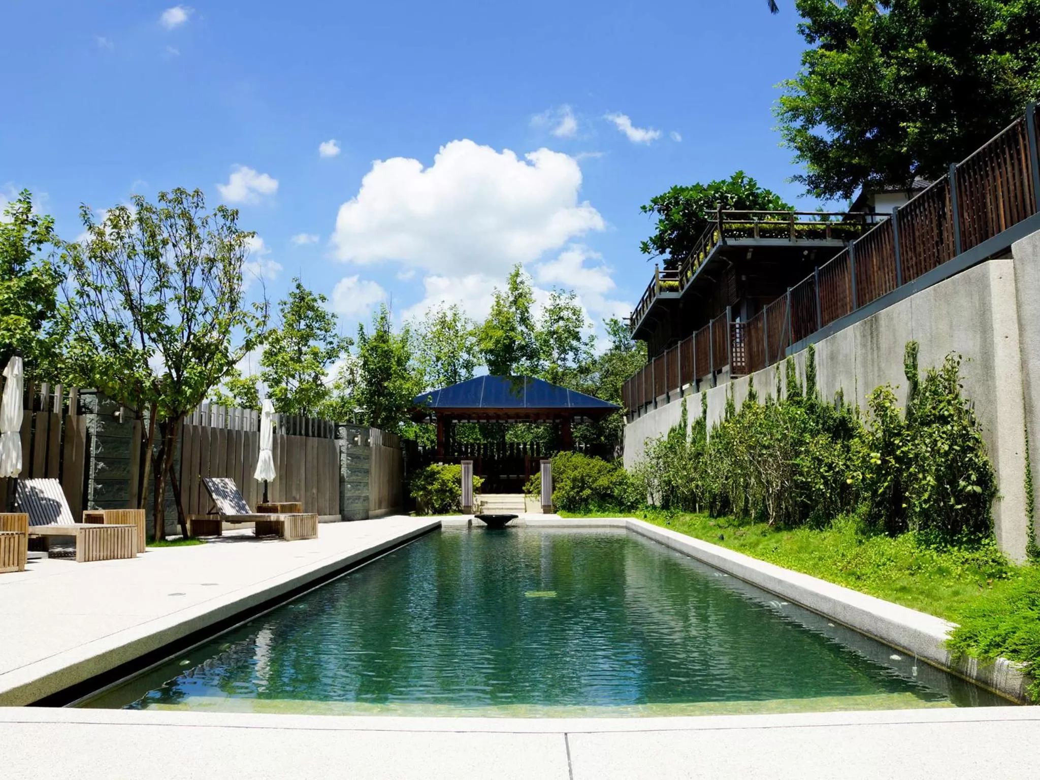 Swimming pool in Grand View Resort Beitou