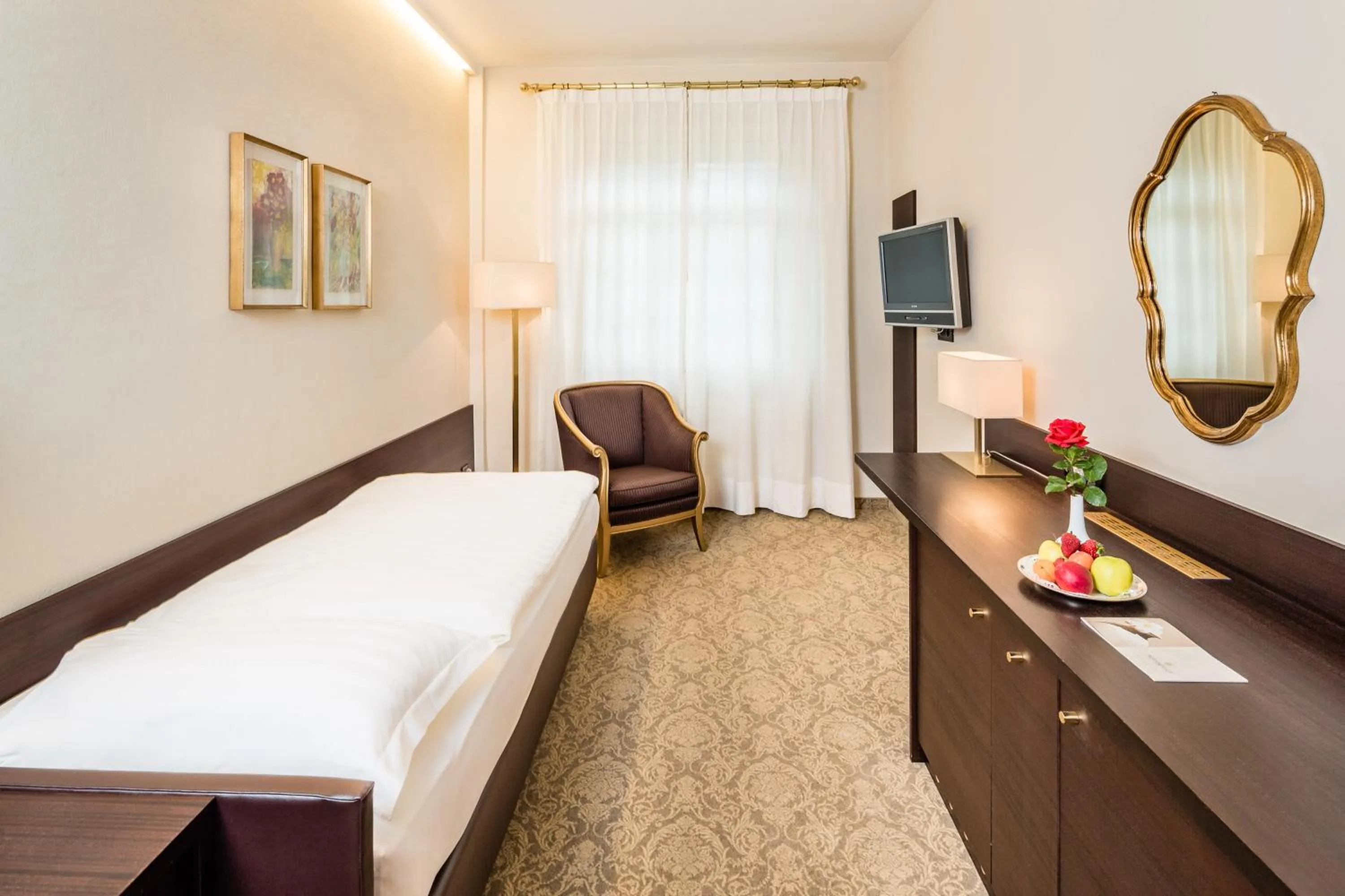 Photo of the whole room, Bed in Classic Hotel Meranerhof