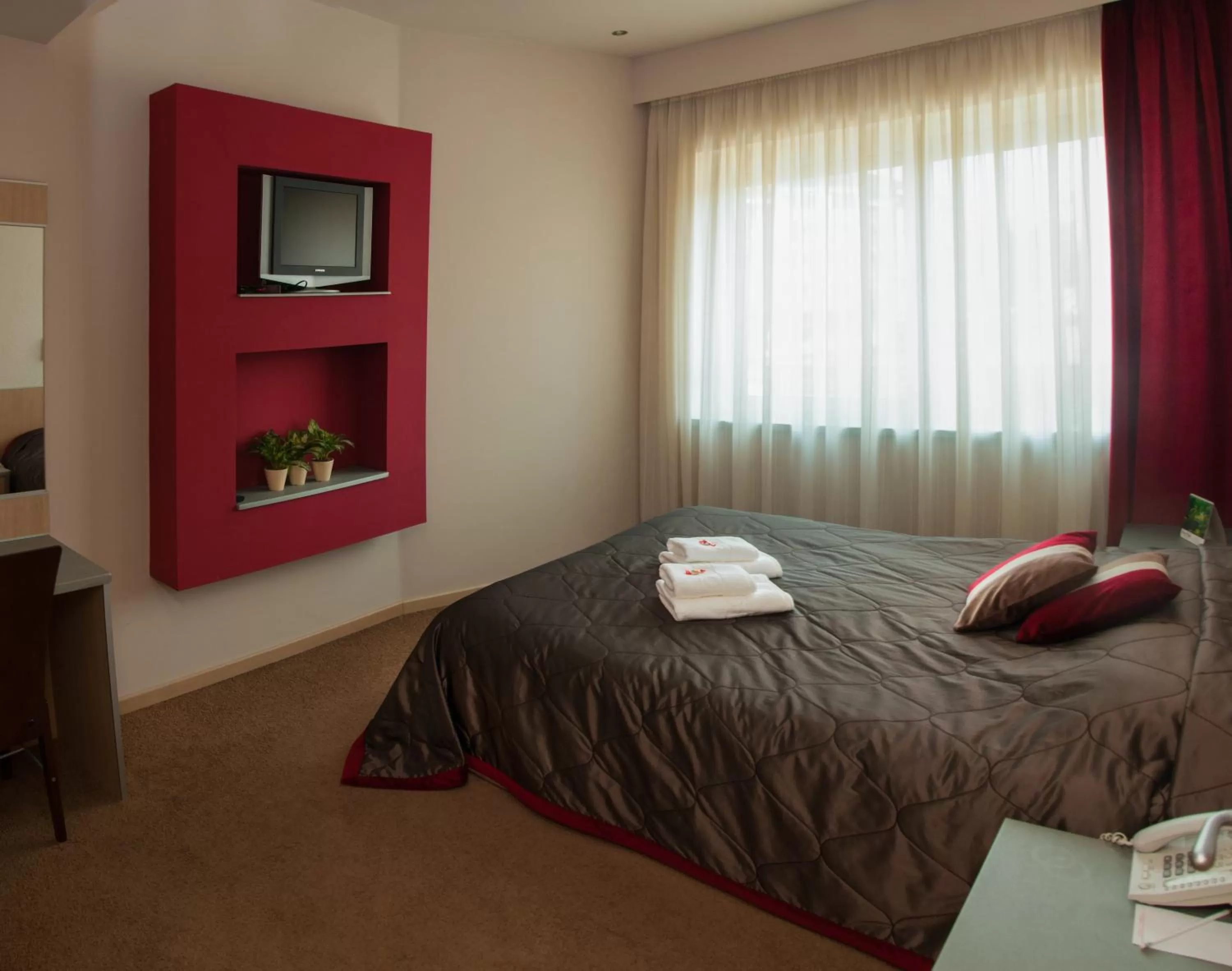 Suite in Garni Hotel Vigor - EV station