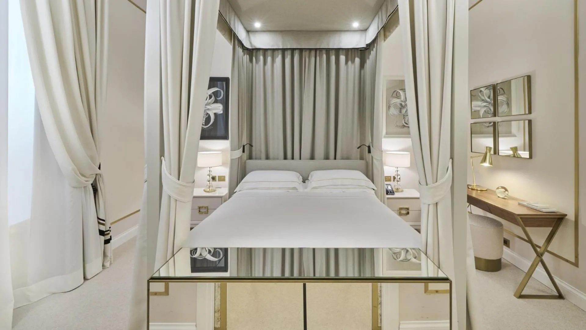 Bedroom, Bed in Grand Hotel Principe Di Piemonte