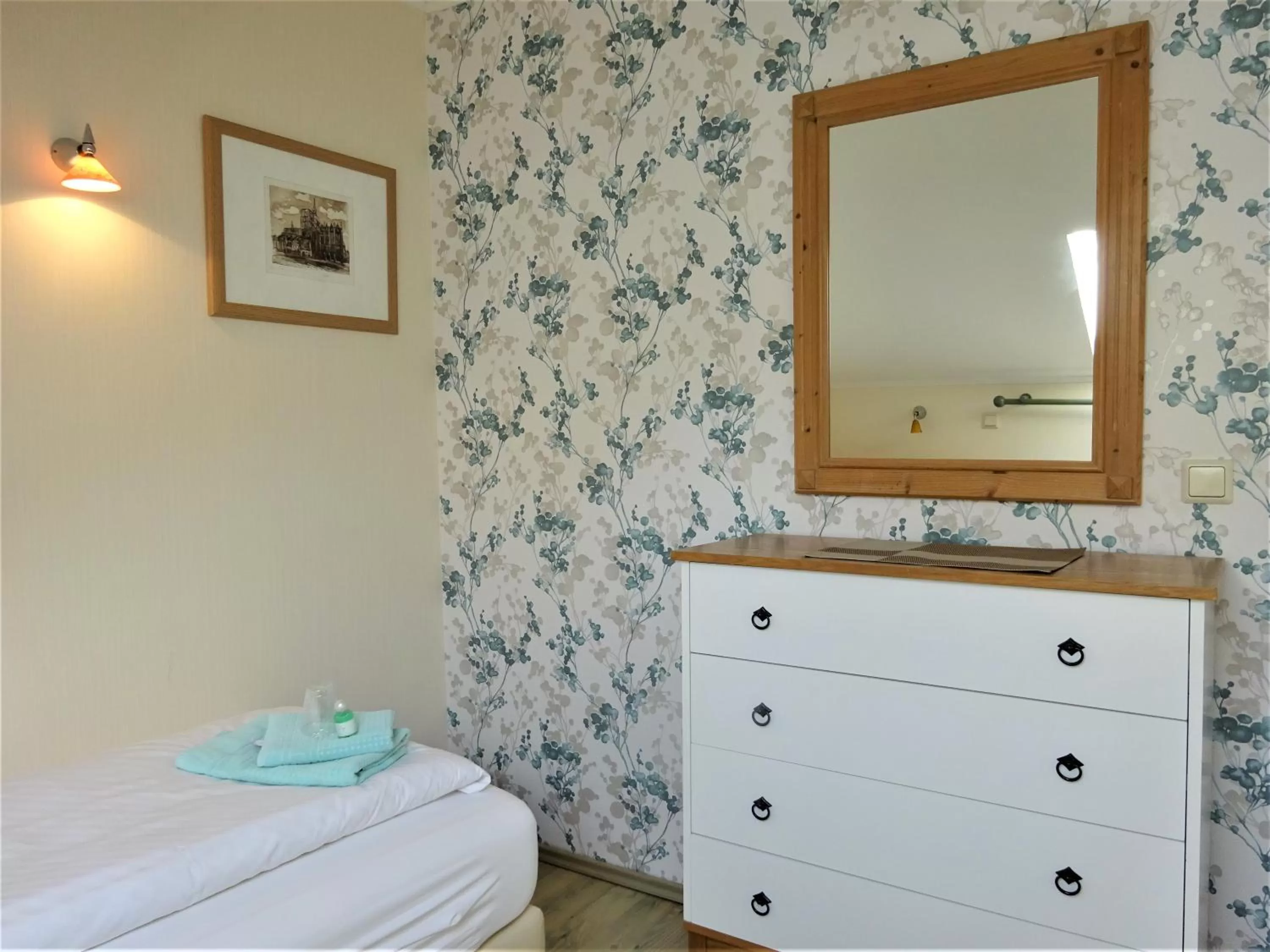 Bedroom, Bathroom in Pension Zur Fährbrücke