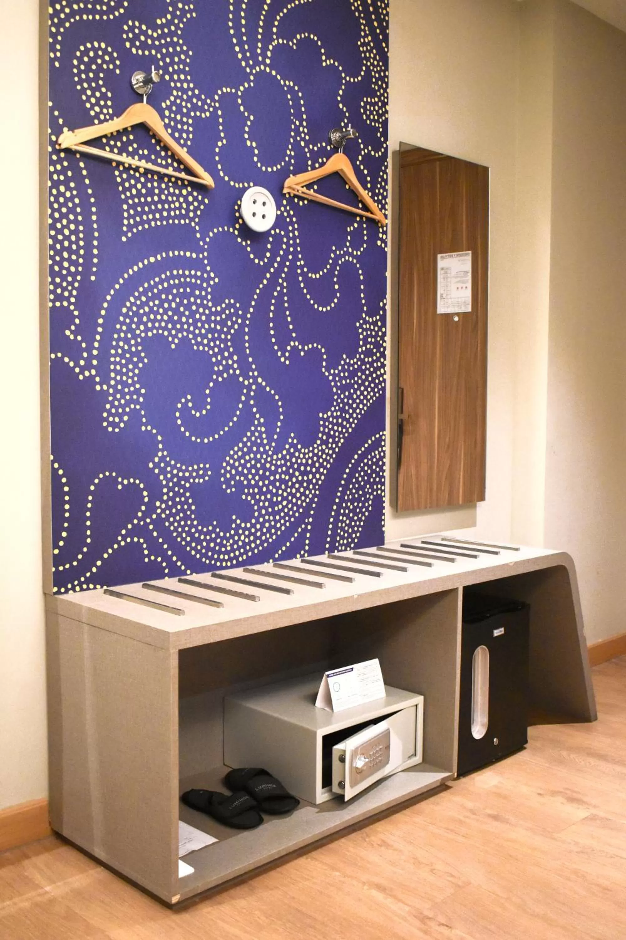 wardrobe in Luminor Hotel Airport Sidoarjo By WH , Best Choice and Strategic Location with a Rooftop area in Town