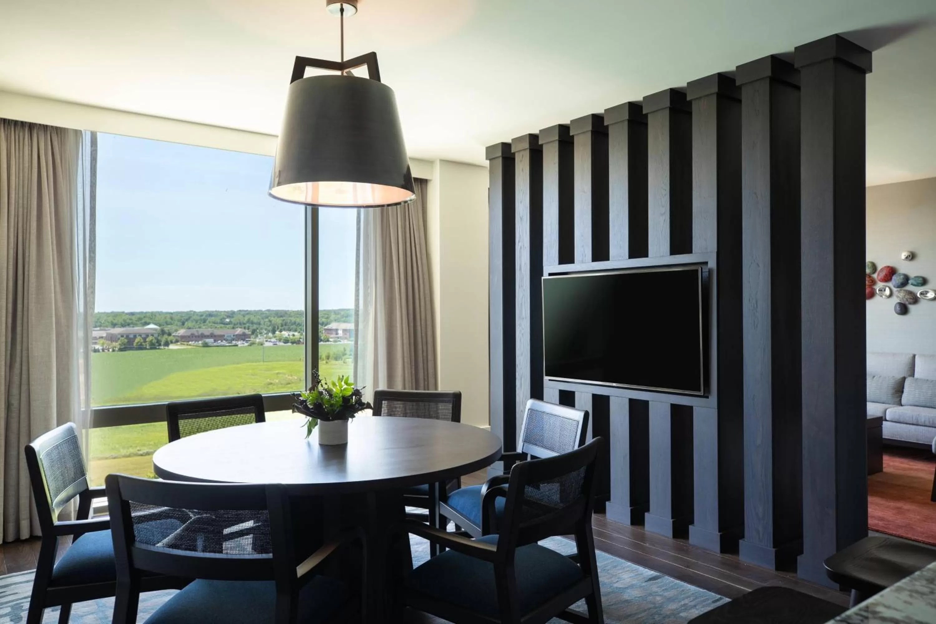 Bedroom in Renaissance Columbus Westerville-Polaris Hotel