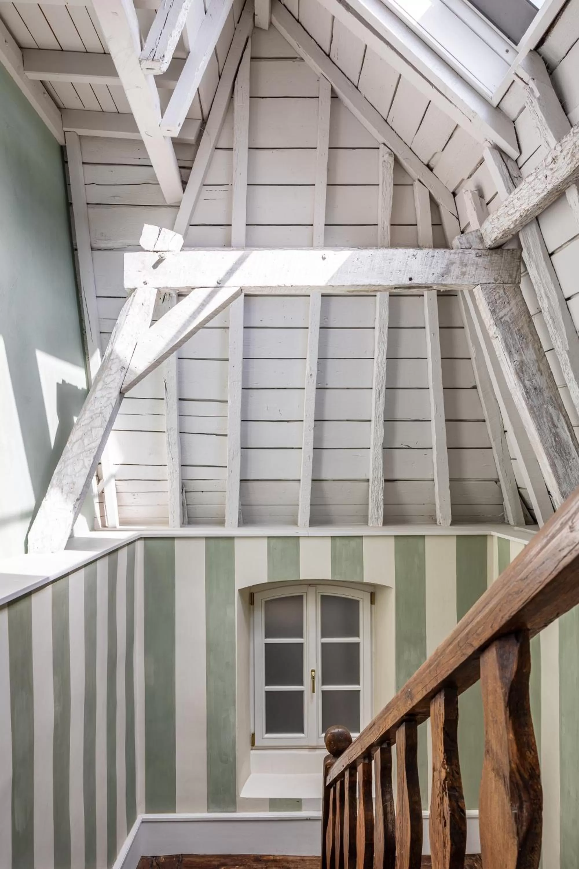 Property building in Hotel Le Place d'Armes - Relais & Châteaux