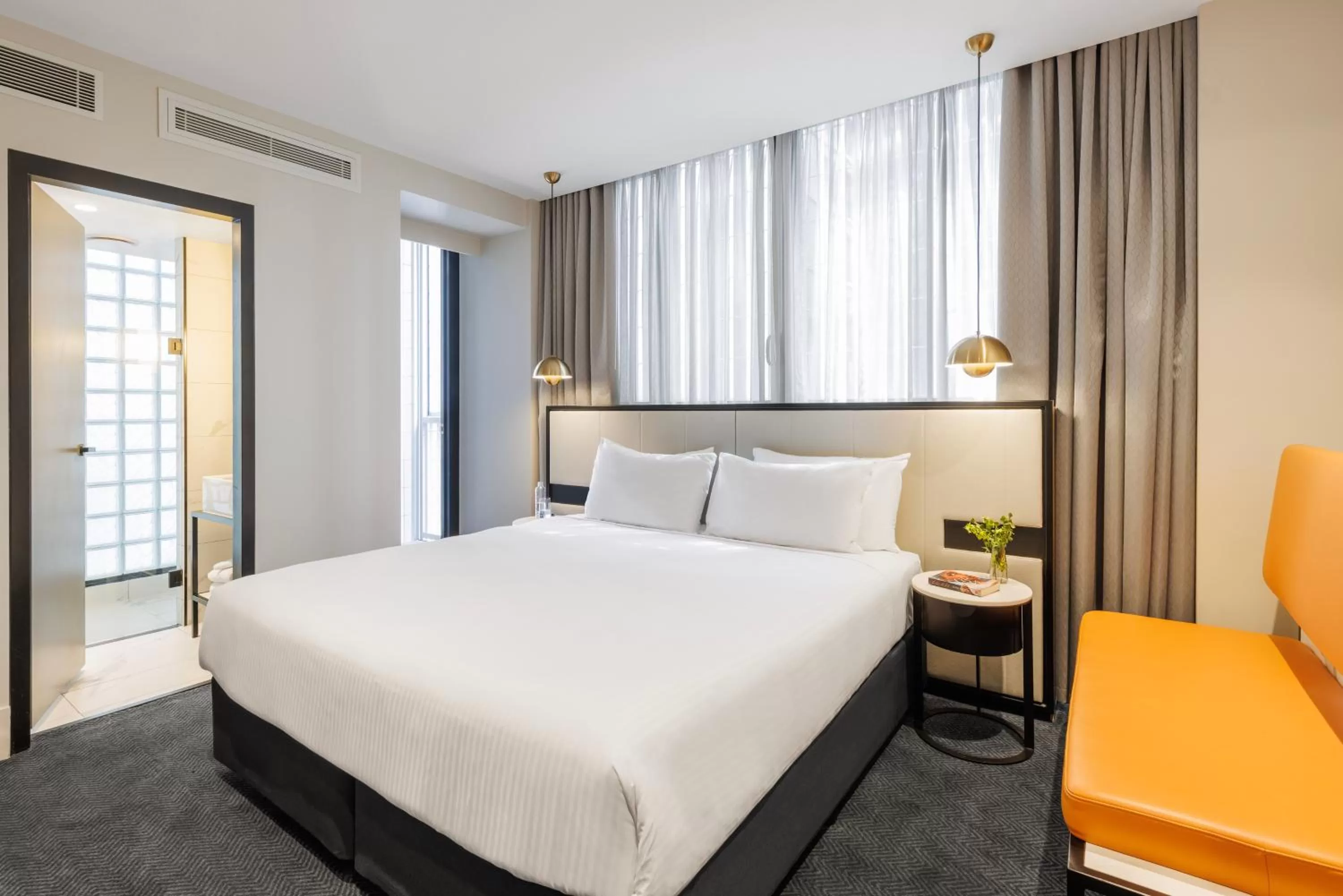 Bed in Brady Hotels Jones Lane