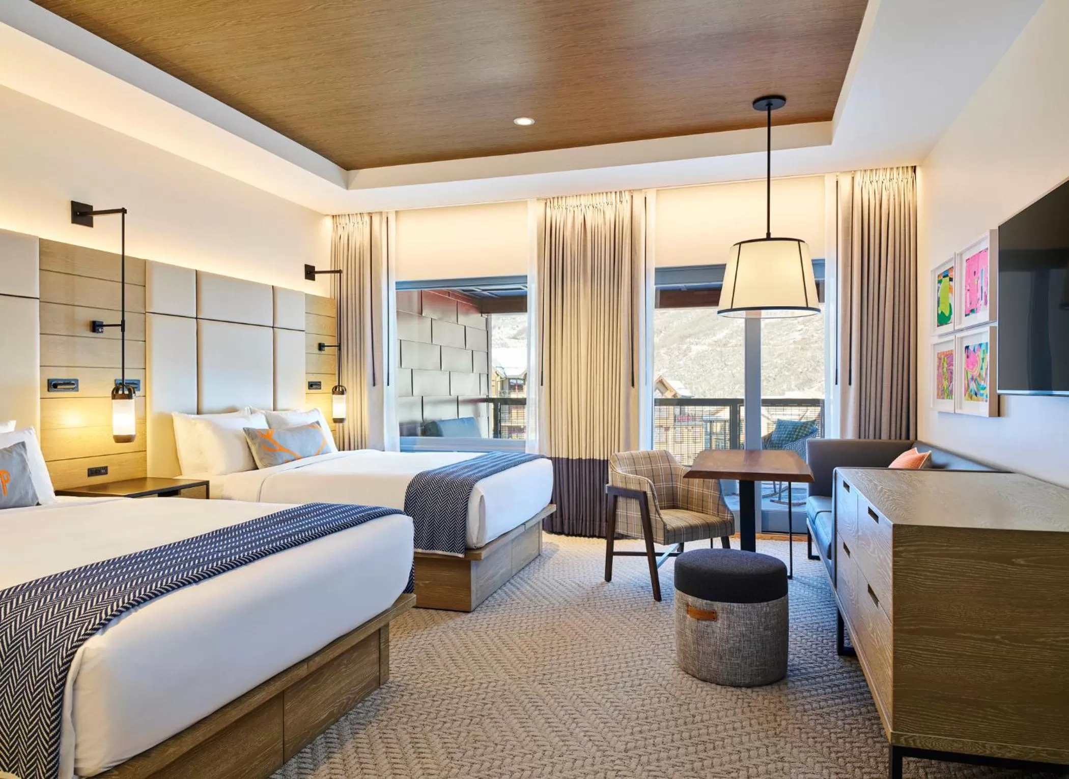 Bedroom, Bed in Limelight Hotel Snowmass