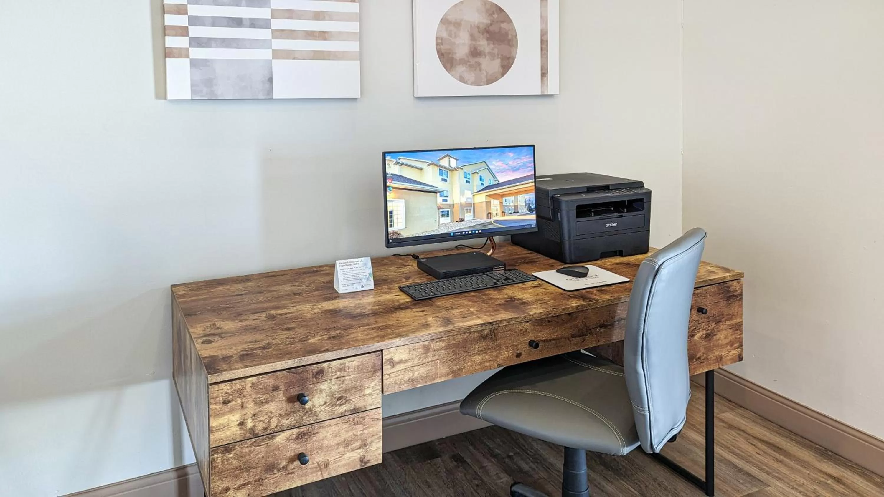 Business facilities in Estherville Hotel & Suites