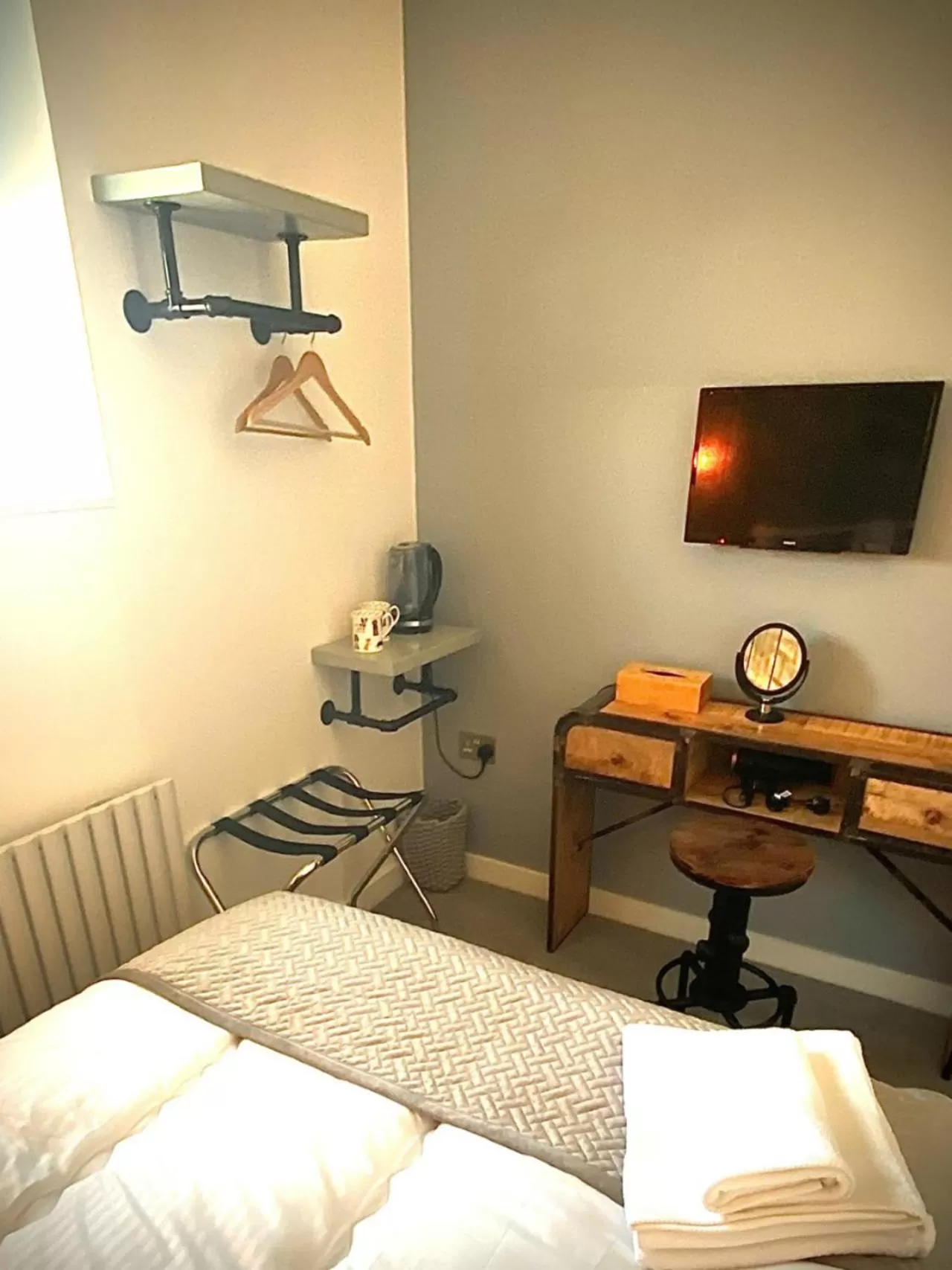 Bedroom, Bed in The Cherry Tree Hotel