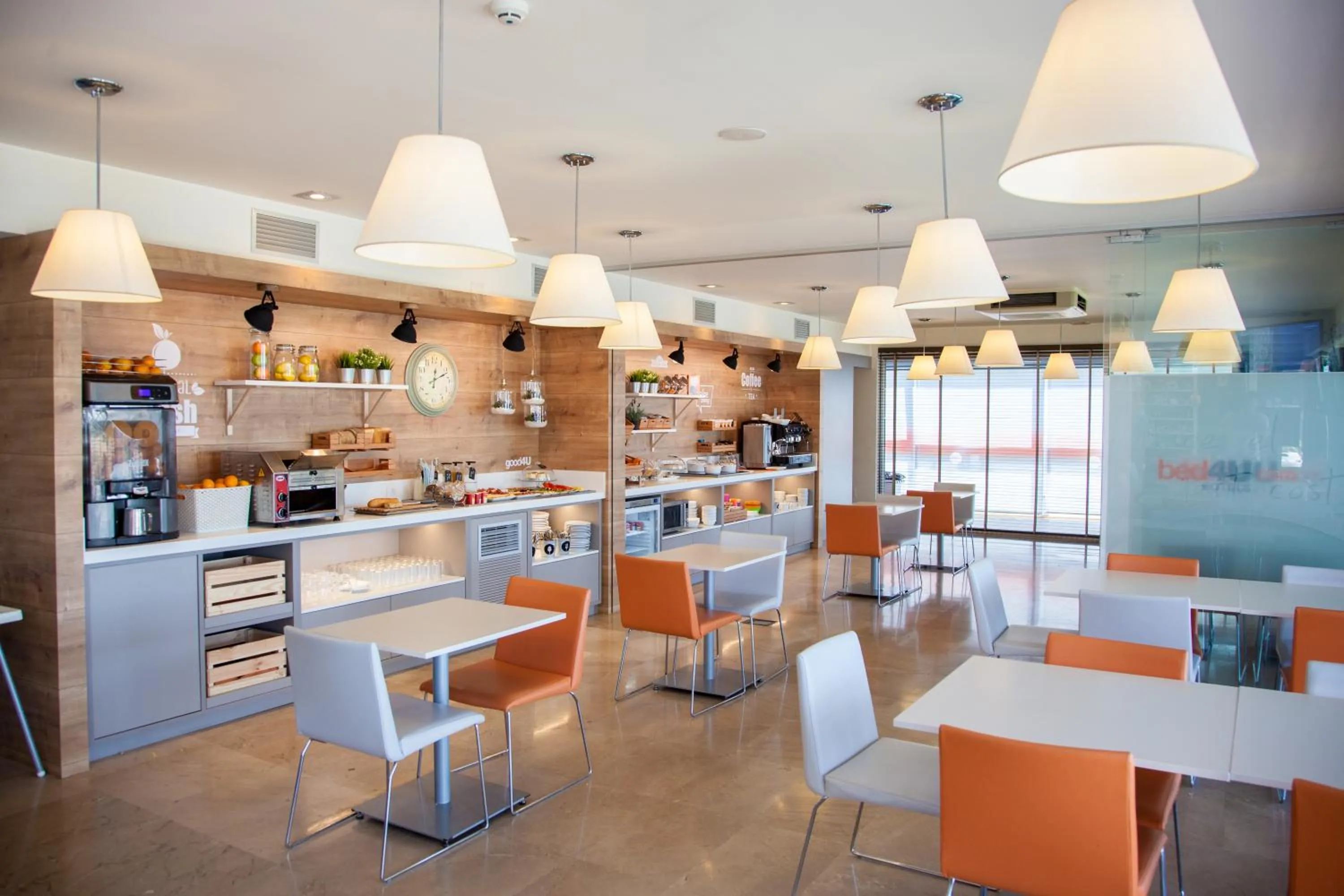 Food and drinks in Hotel Bed4U Tudela