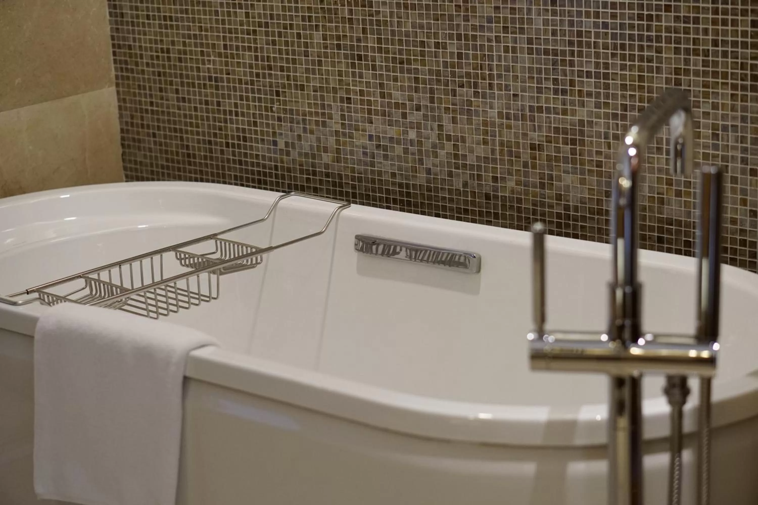 Bath, Bathroom in Sheraton Qingyuan Lion Lake Resort