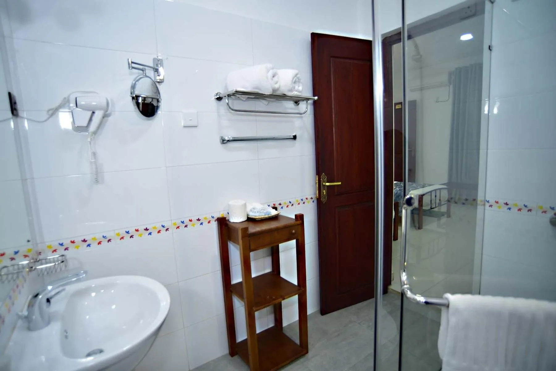 Shower in Colombo Villa