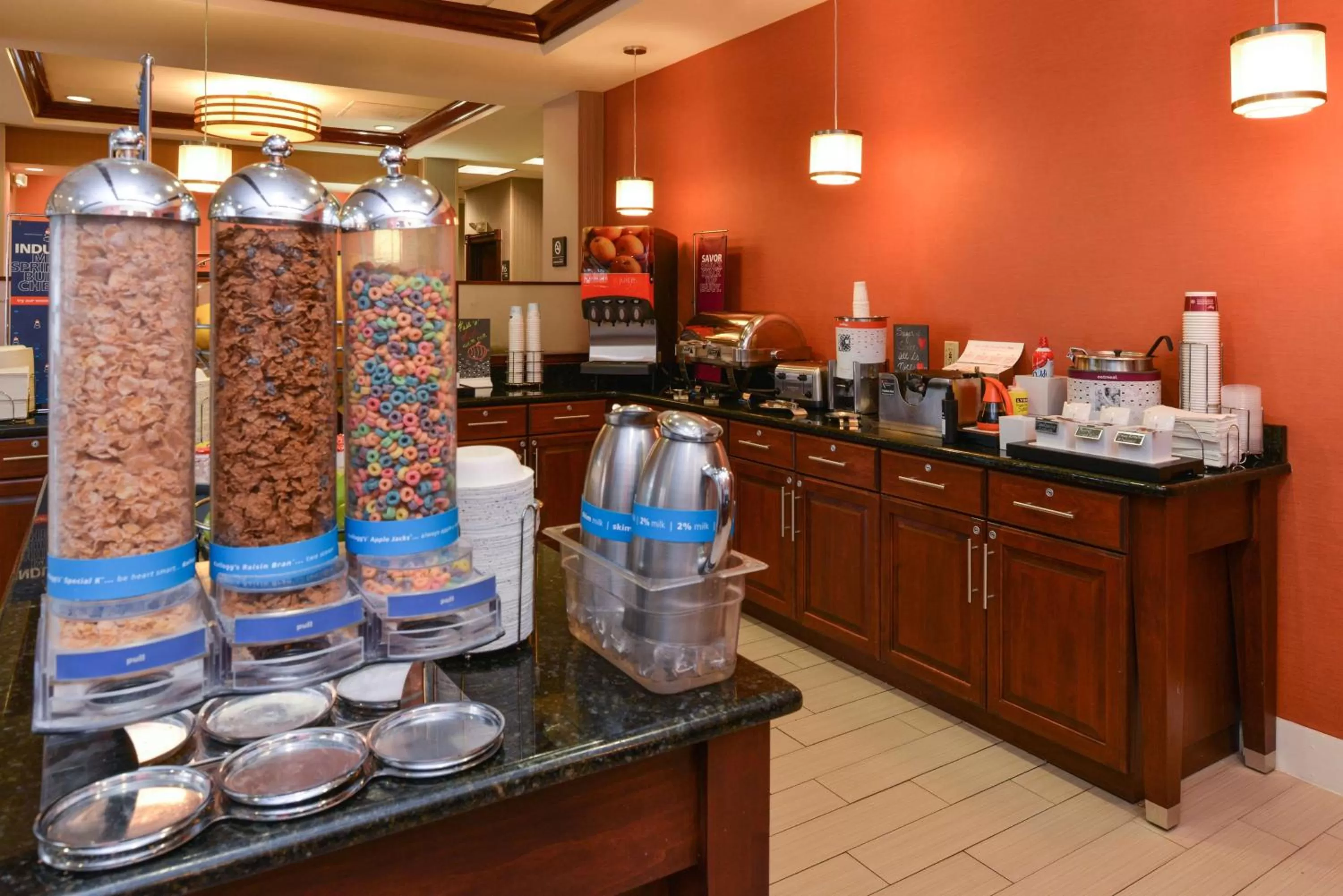 Breakfast in Hampton Inn College Park