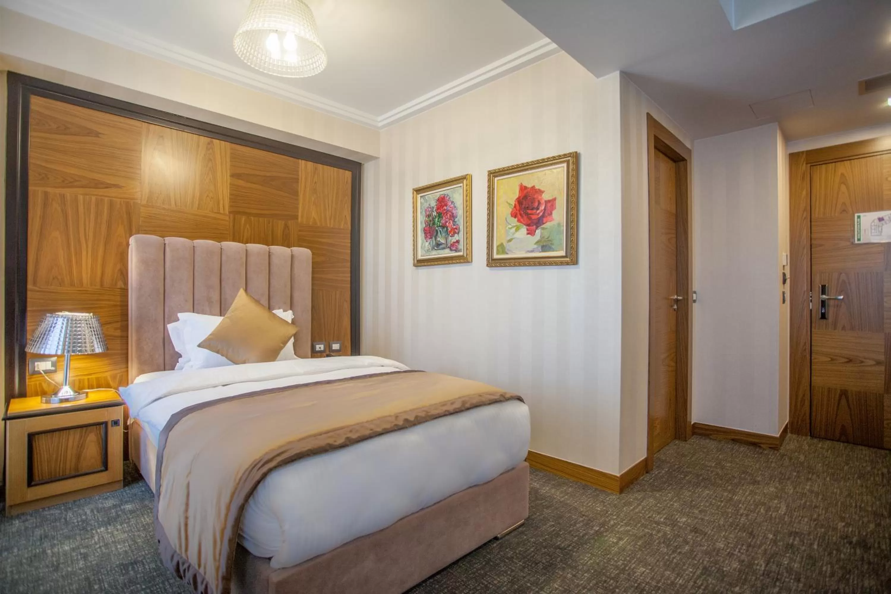 Bedroom, Bed in Hotel Colosseo Tirana