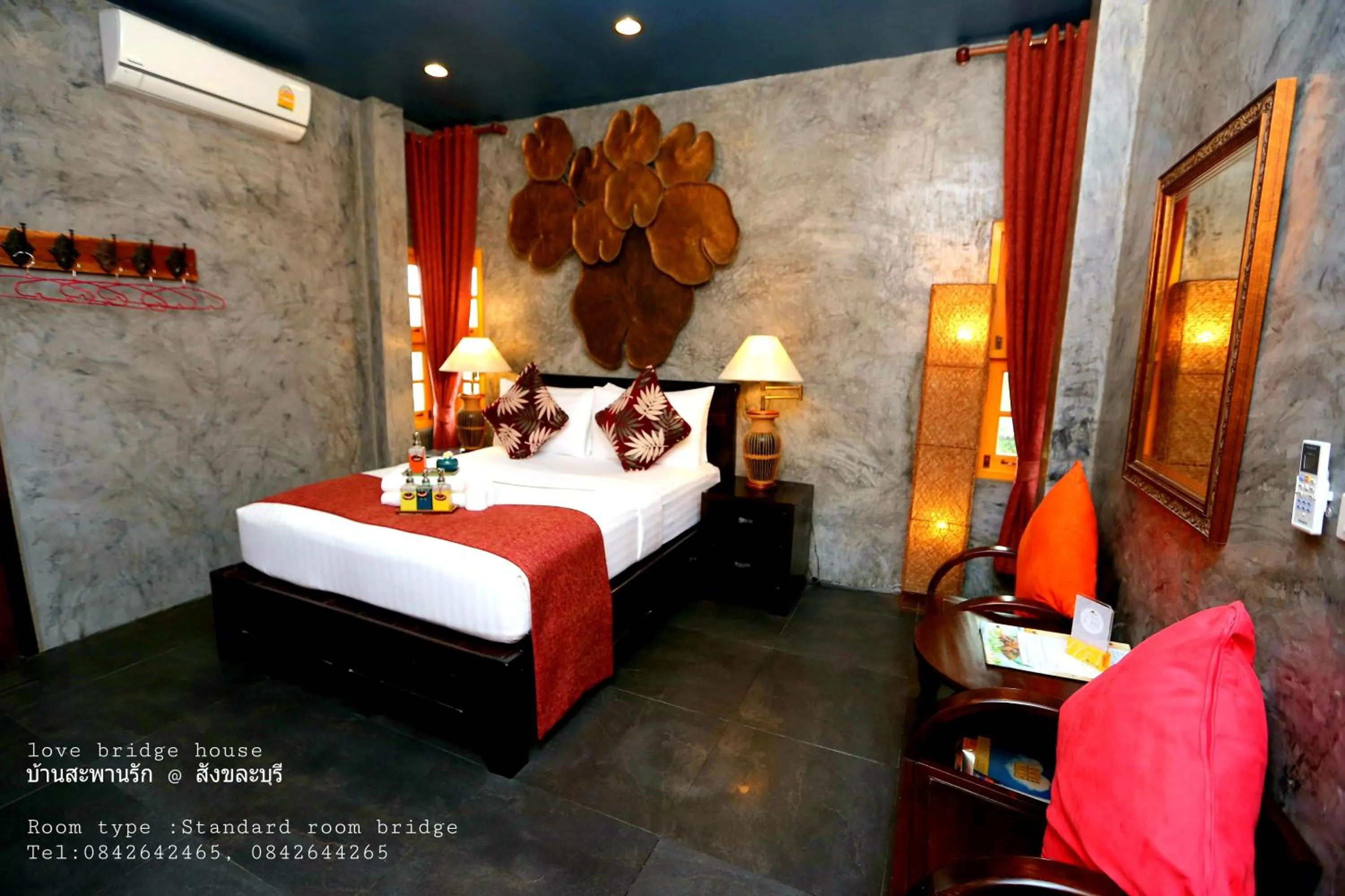 Bed in Love Bridge House บ้านสะพานรัก