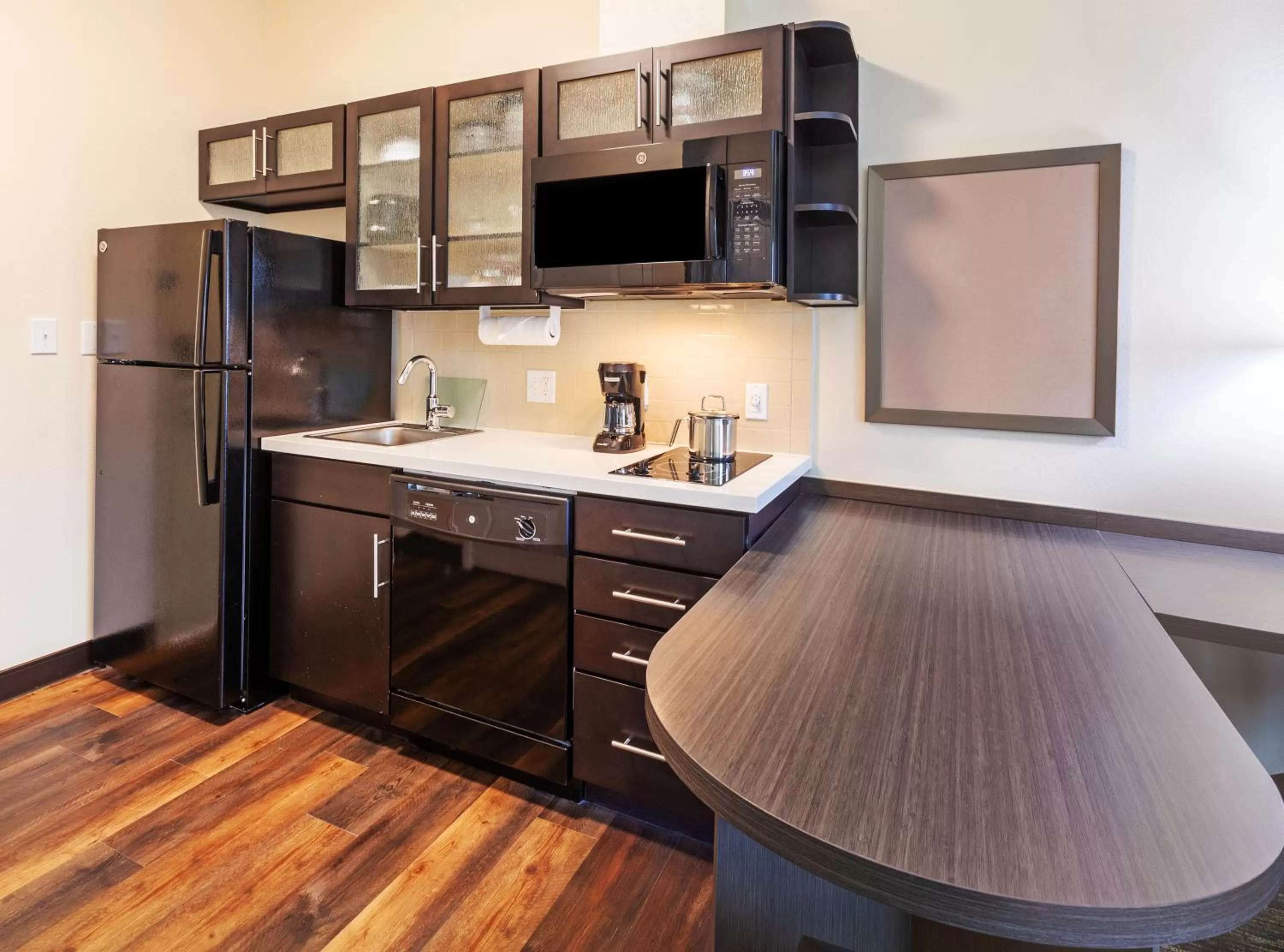 Kitchen or kitchenette in Candlewood Suites - Houston - Pasadena by IHG