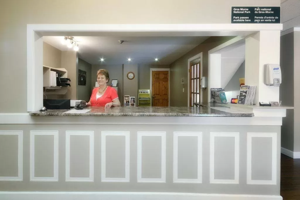 People in Driftwood Inn