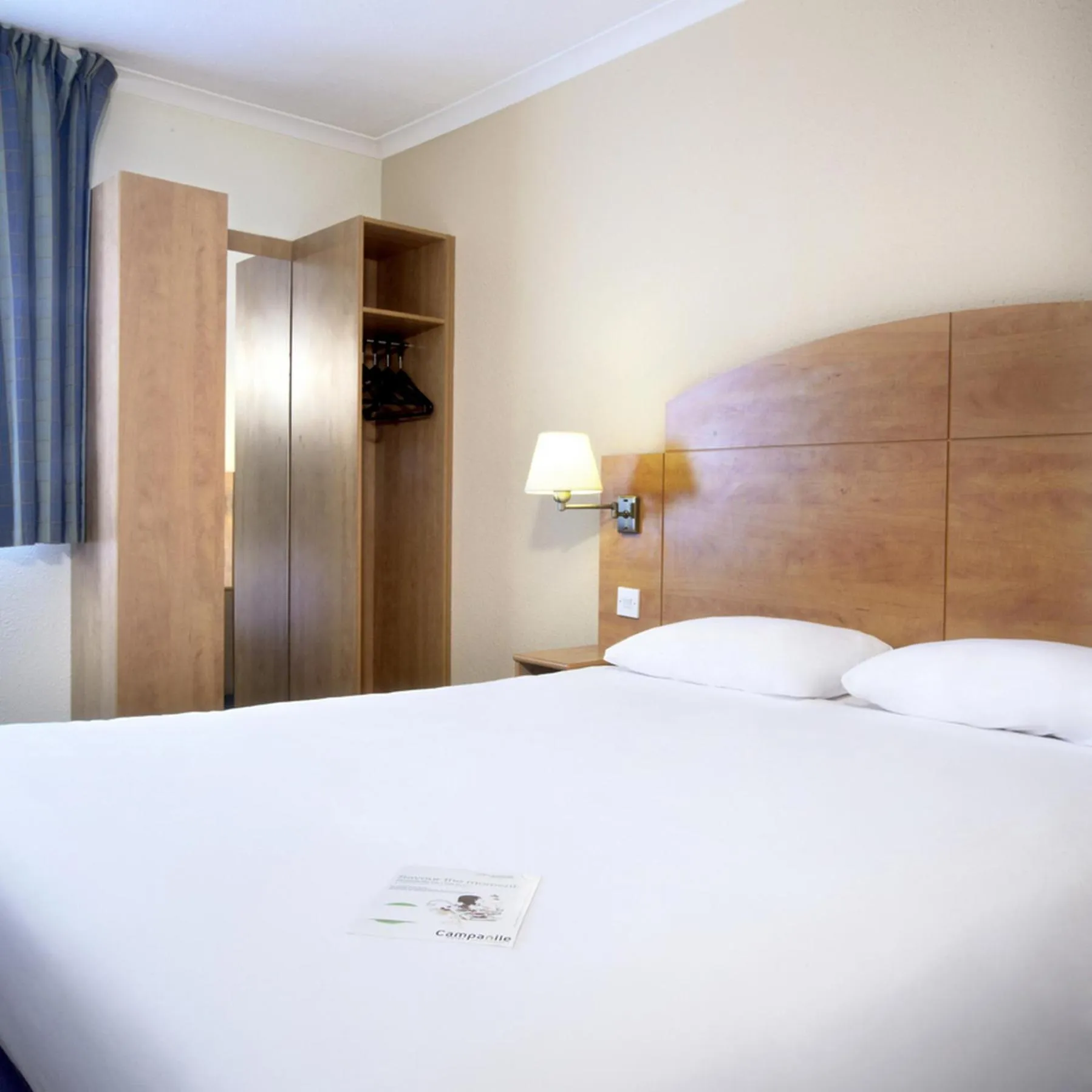 Bed in Campanile Liverpool