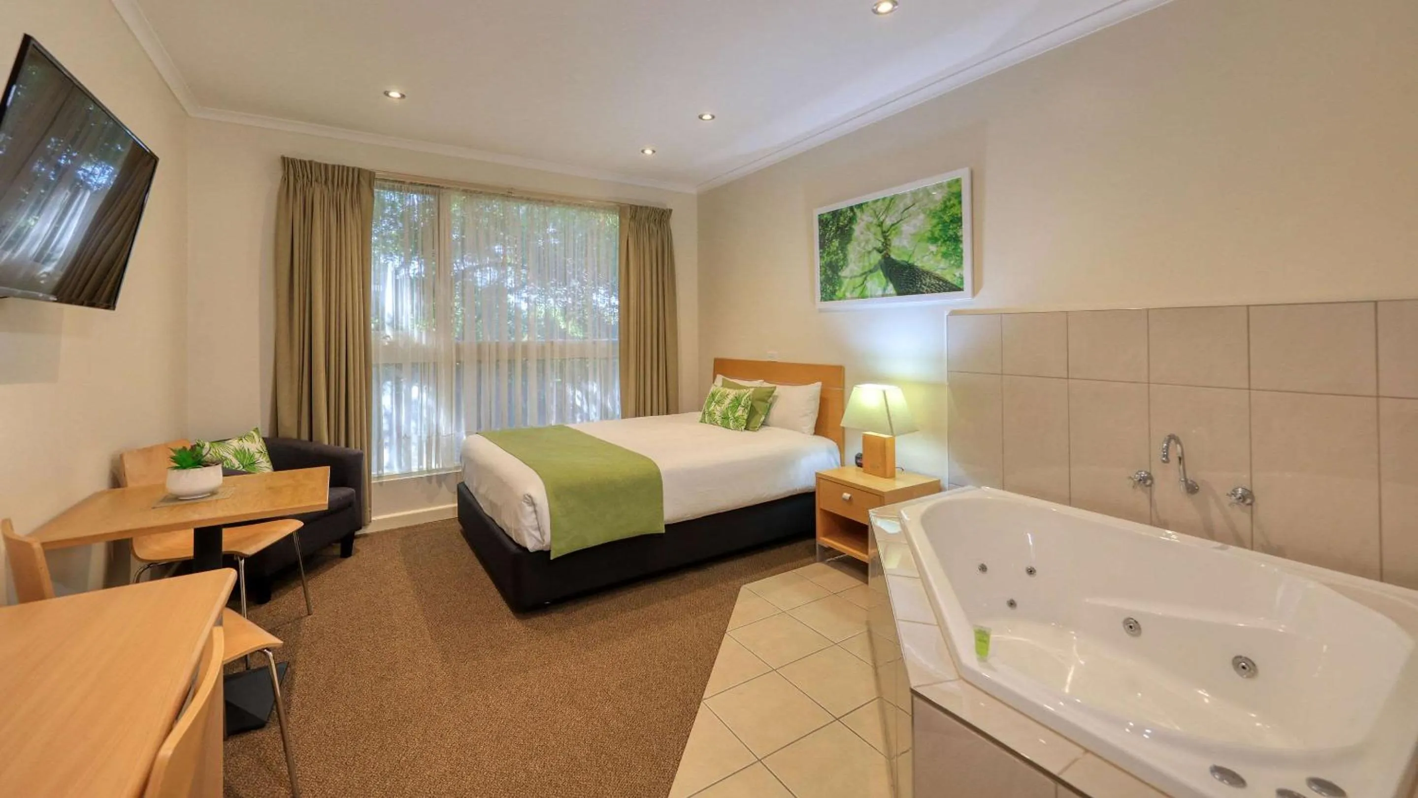 Bedroom, Bed in Quality Inn Swan Hill