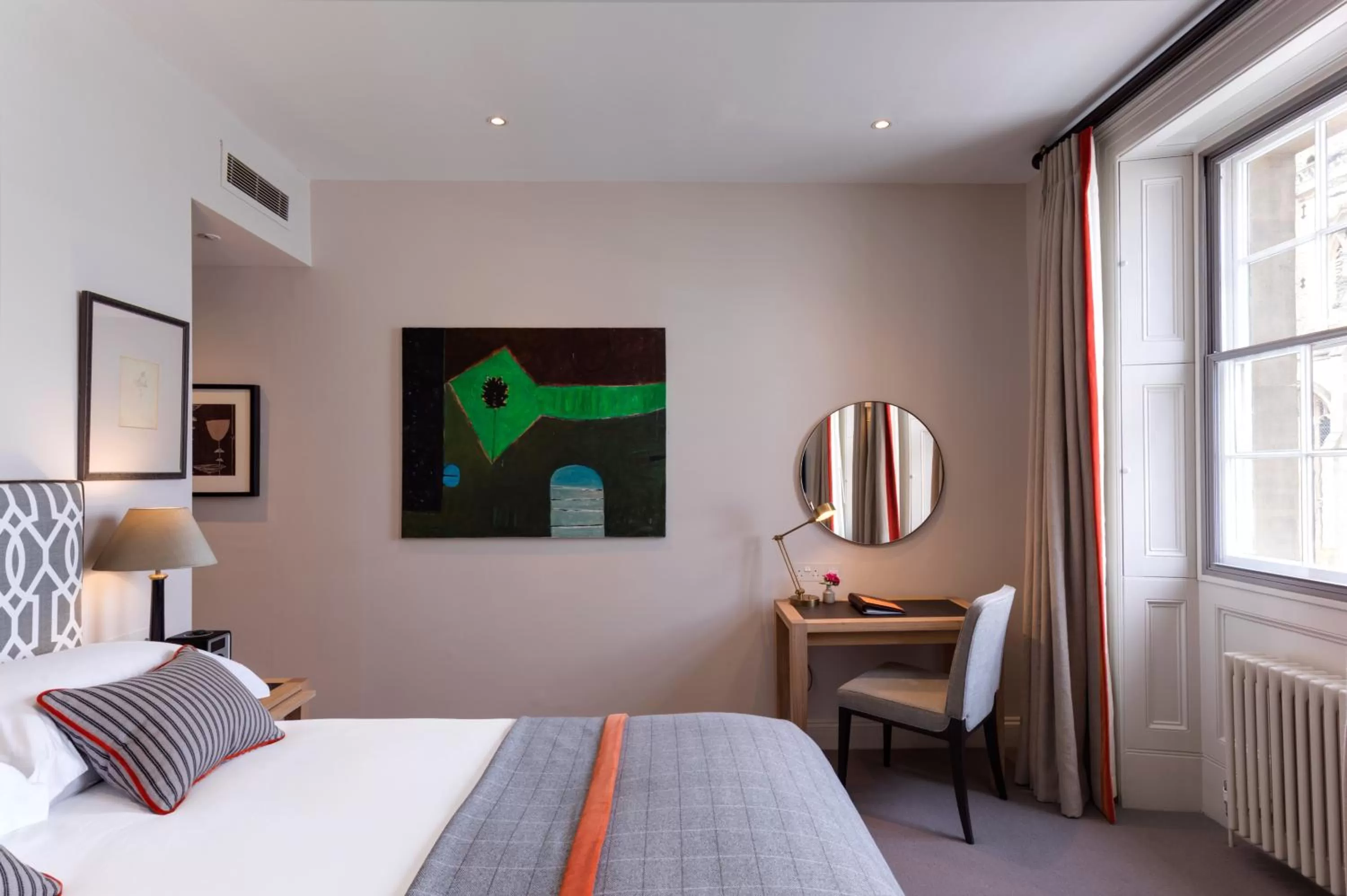 Bedroom, Bed in Old Bank Hotel