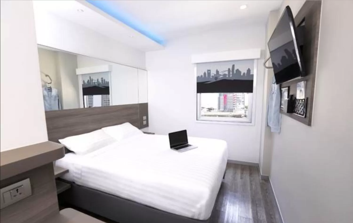 Bed in Red Planet Manila Binondo