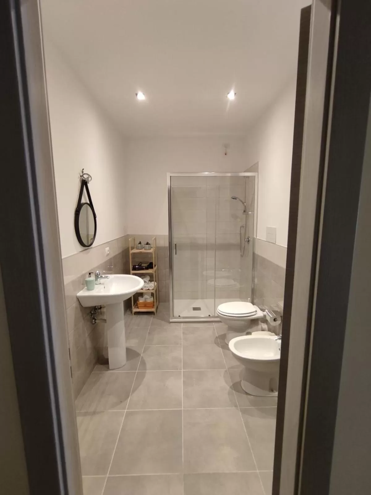 Shower, Bathroom in Room Sixty One