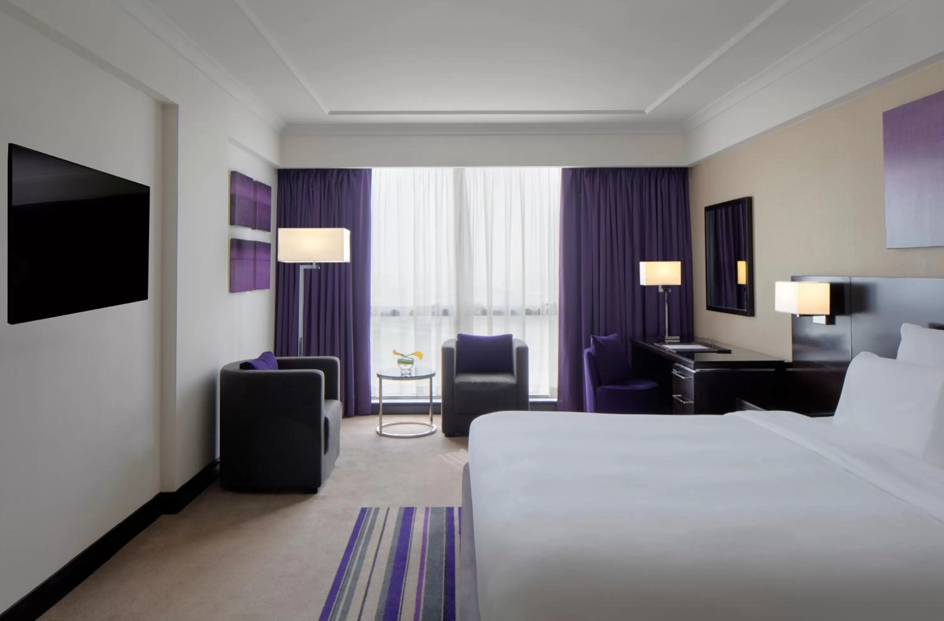 Photo of the whole room, Bed in Pullman Dubai Creek City Centre