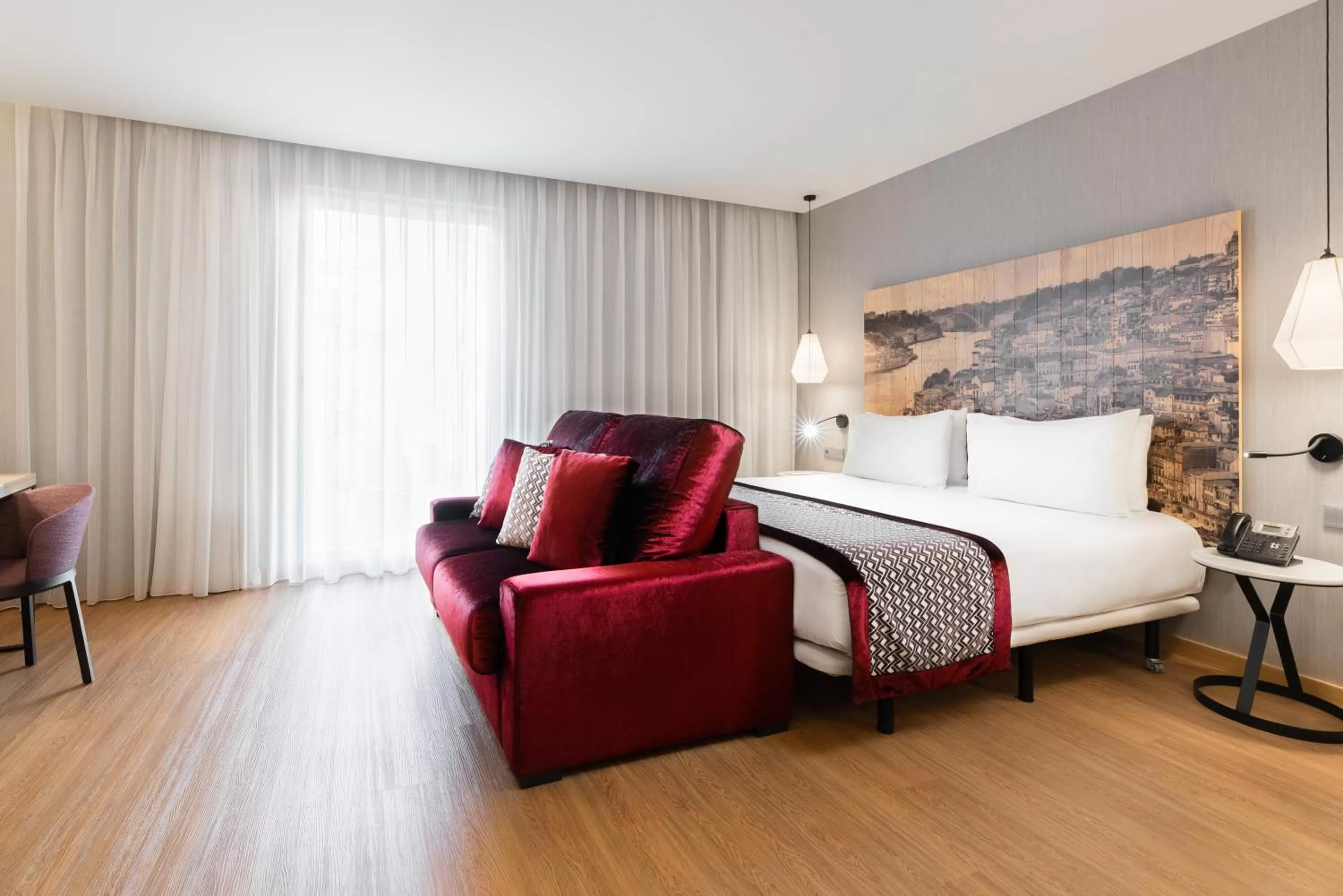 Bedroom, Bed in Eurostars Porto Centro