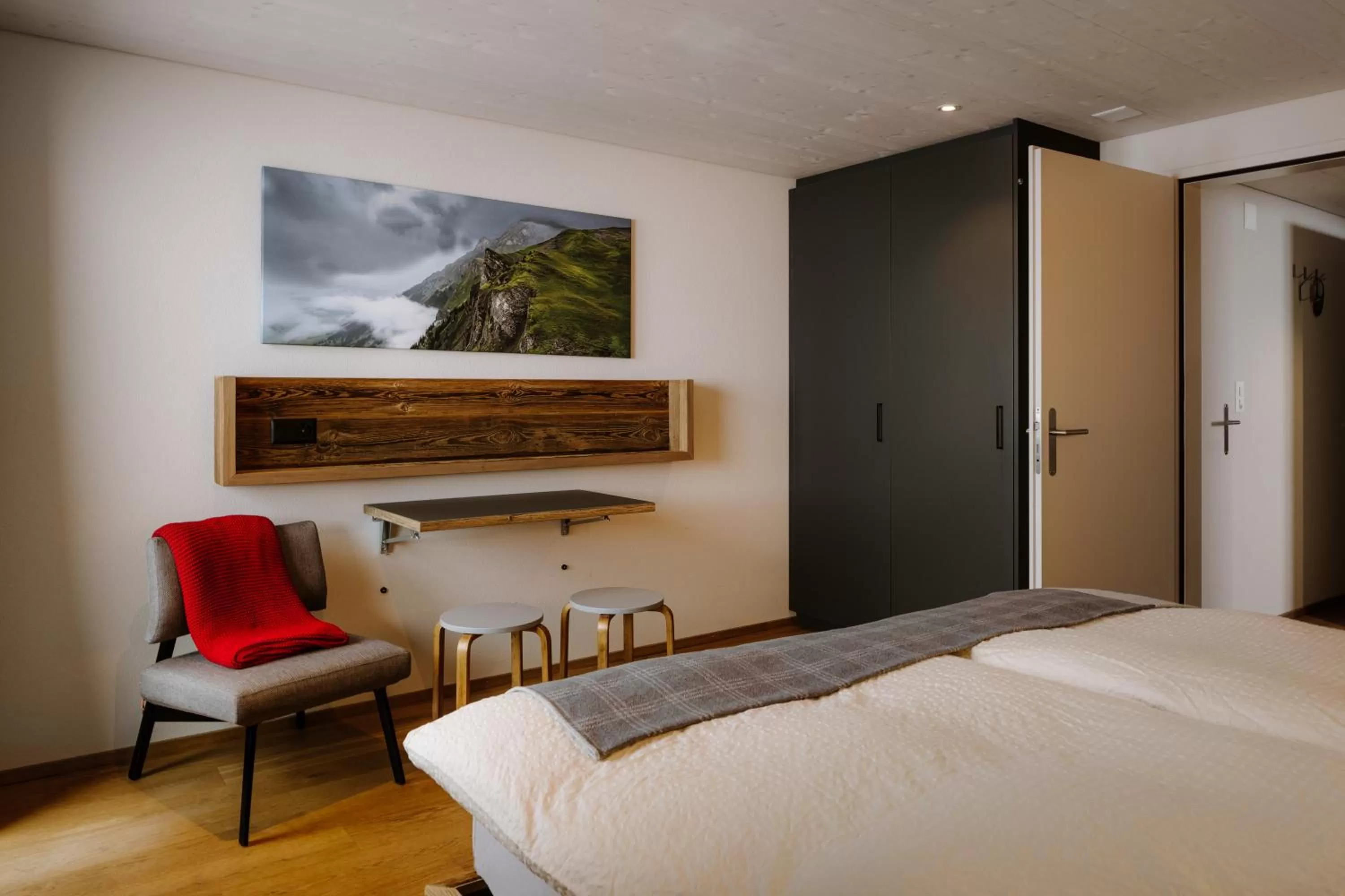 Photo of the whole room, Bed in Berghotel Engstligenalp Adelboden