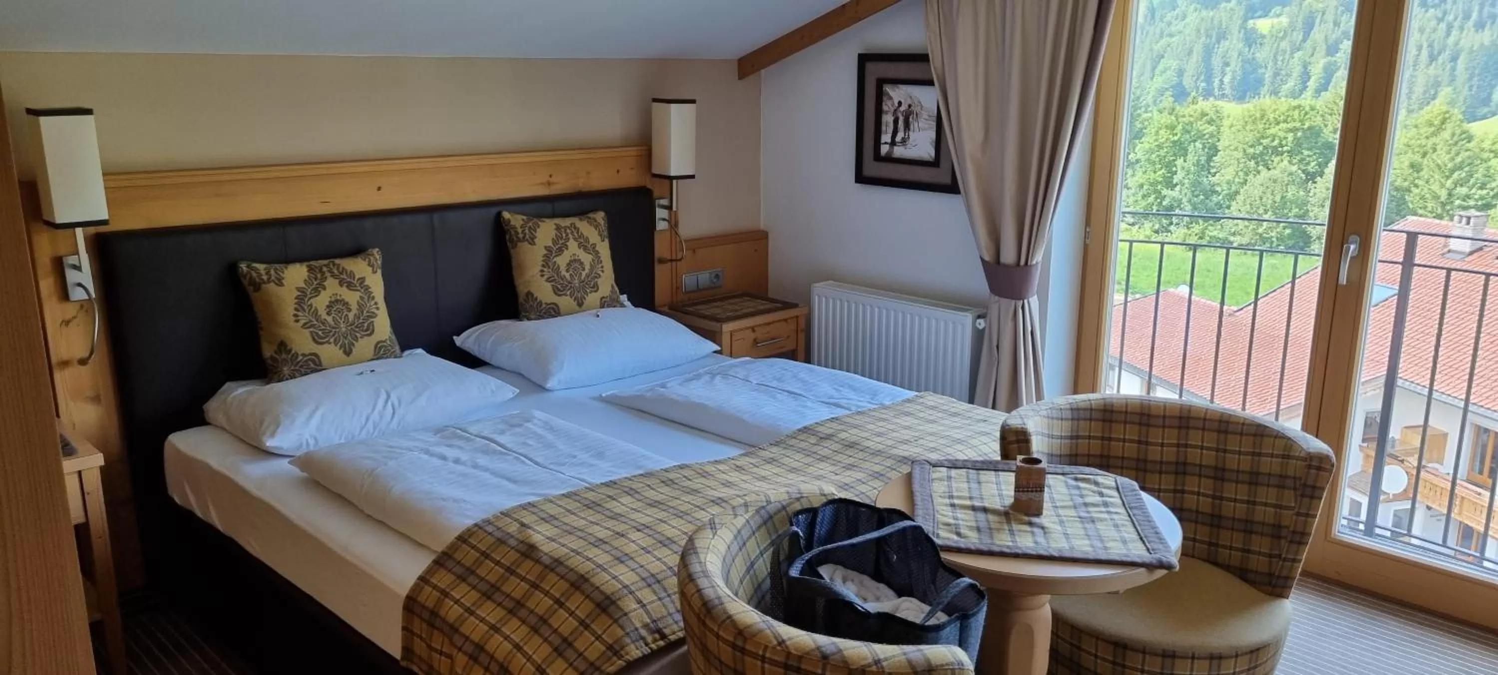 Bed in Hotel Bergkristall