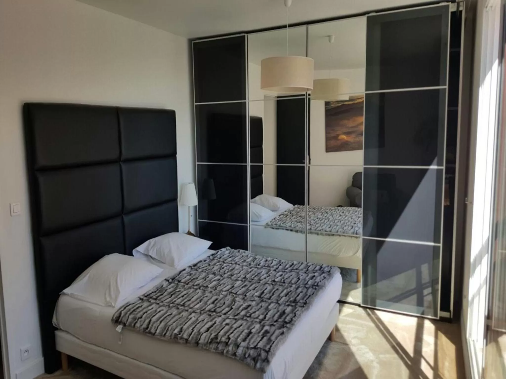 Photo of the whole room in Mer et Golf