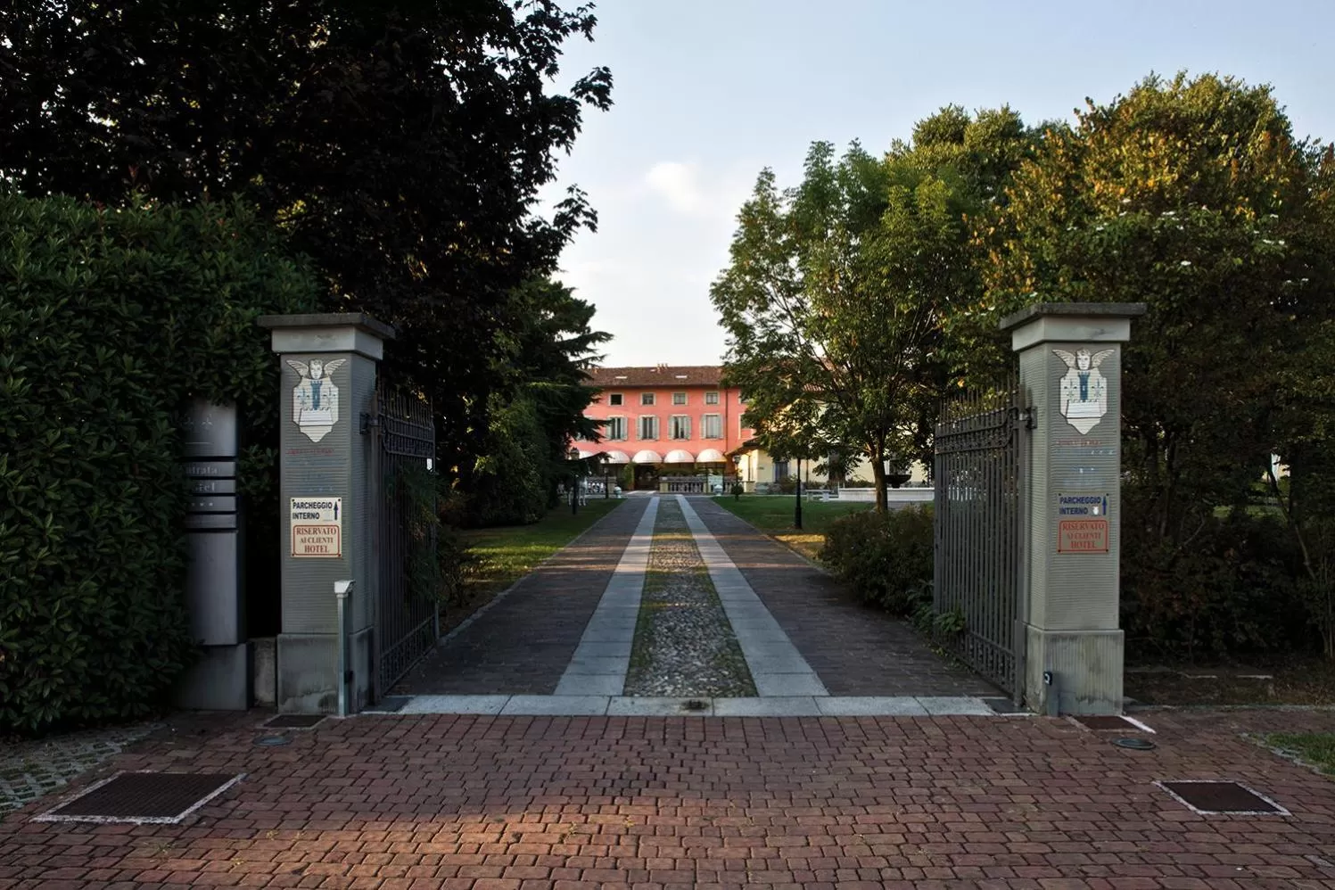 Property building in Bes Hotel Bergamo Cologno al Serio