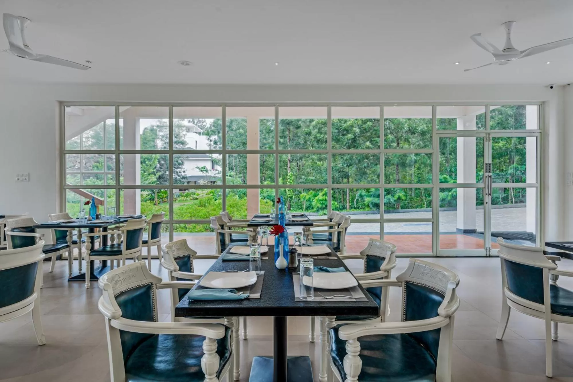 Restaurant/places to eat in Vismita County