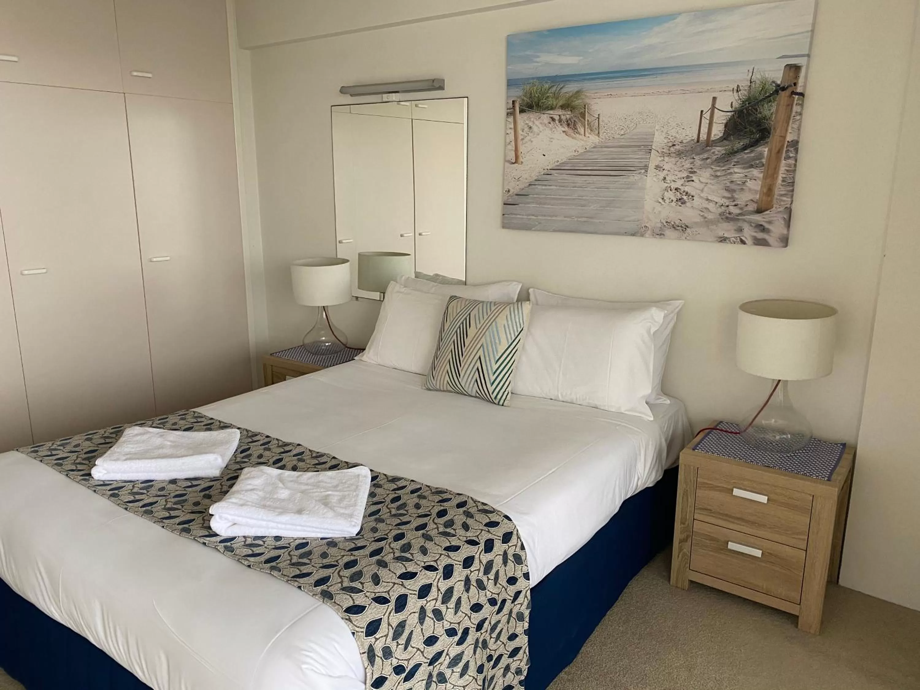 Bed in Park Towers-Goodwin Towers Holiday Units