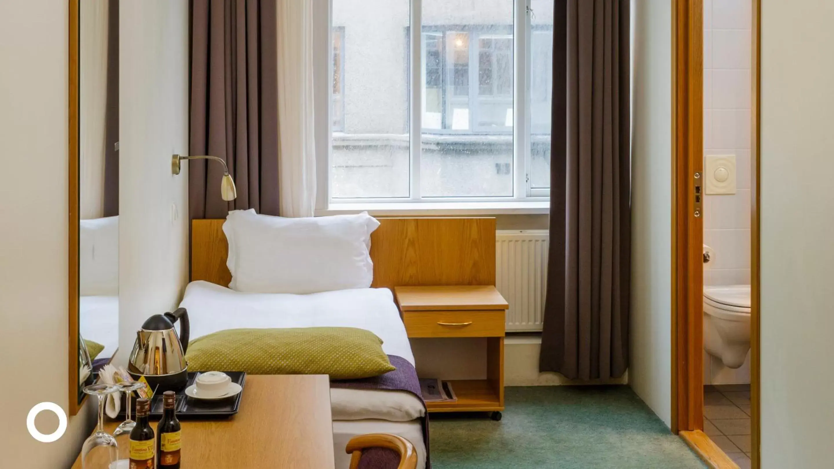 Standard Single Room in Center Hotels Skjaldbreid Standard Single Room in Center Hotels Skjaldbreid