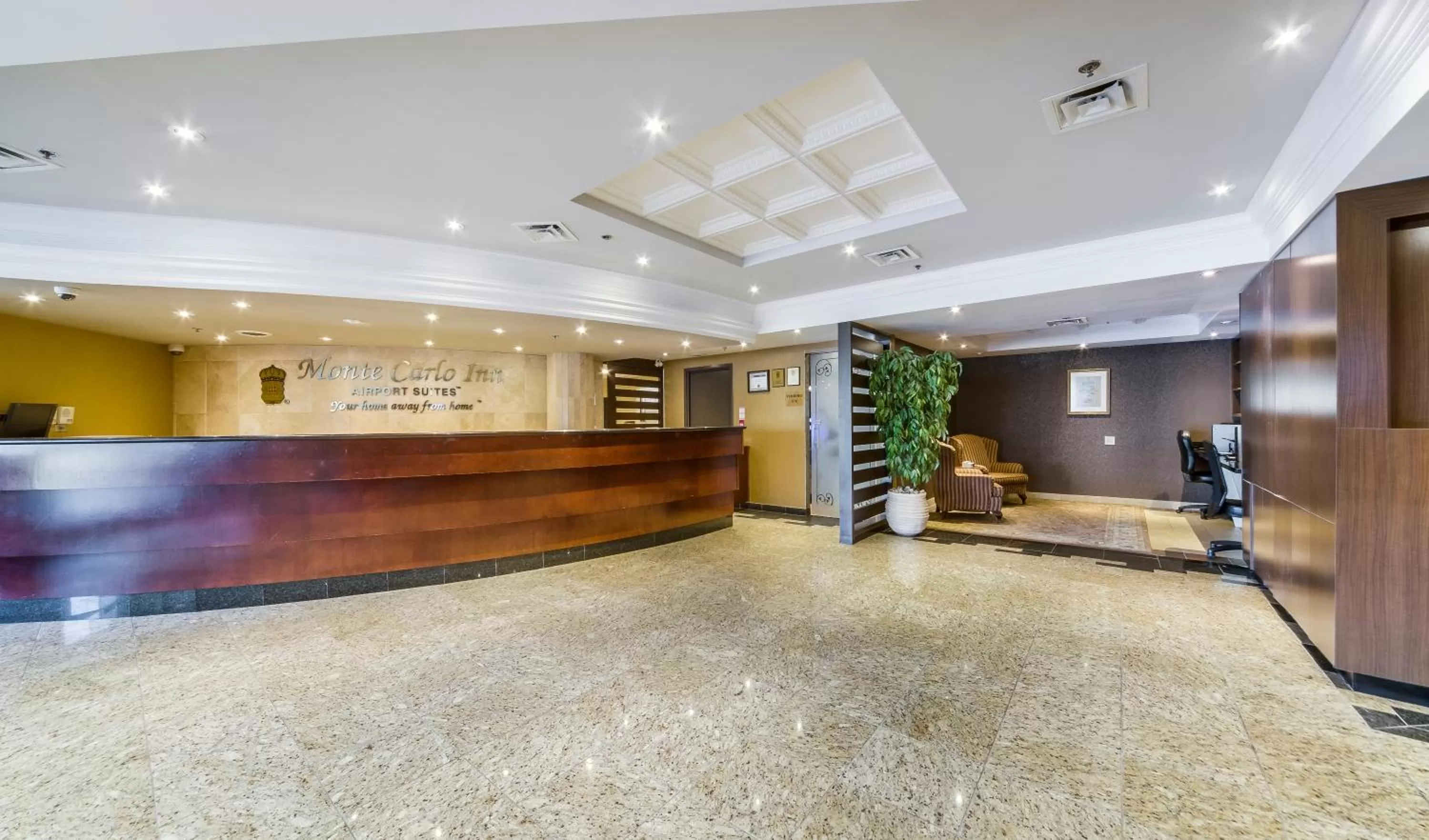 Lobby or reception in Monte Carlo Inn Airport Suites