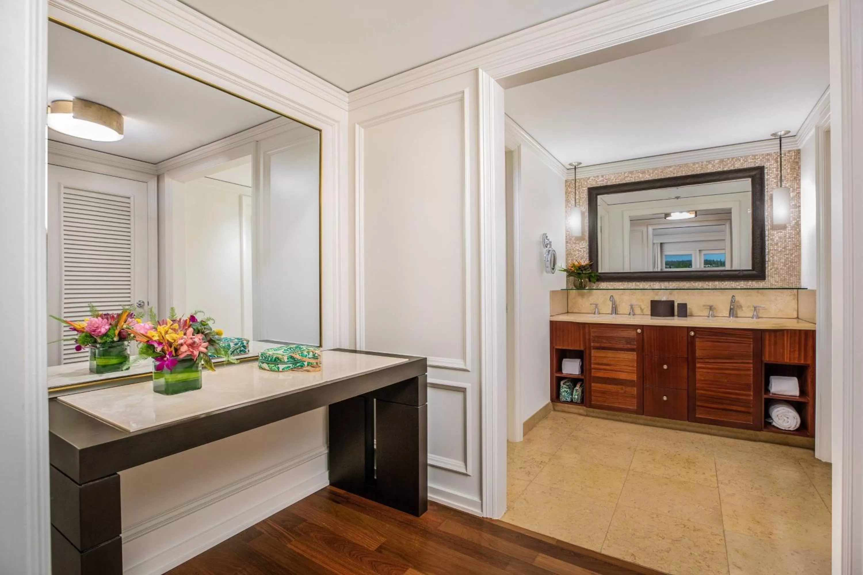 Bedroom in The Ritz-Carlton Maui, Kapalua