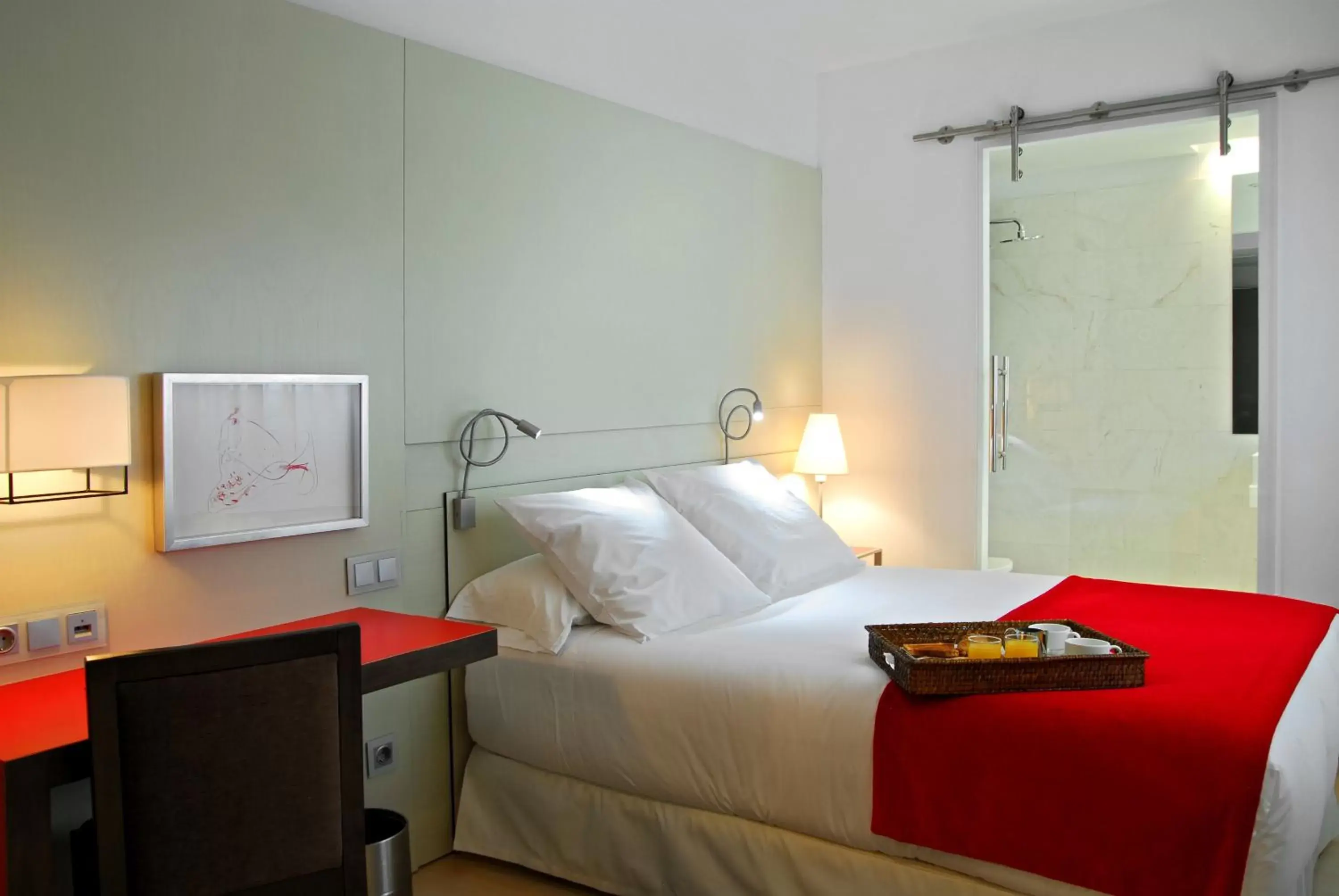 Basic Single Room in Grupotel Gran Via 678 Basic Single Room in Grupotel Gran Via 678