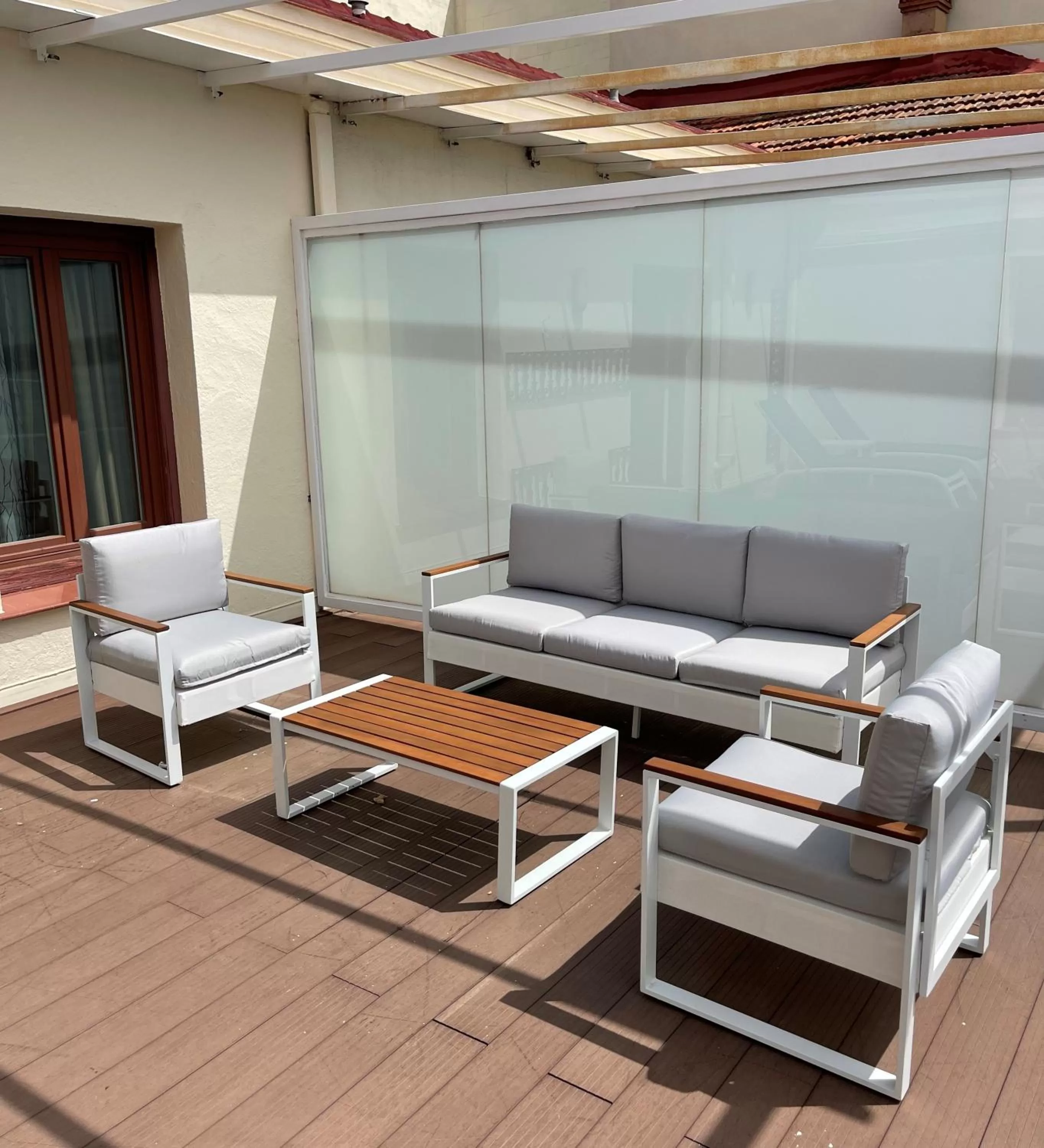 Quintuple Room with Terrace in Petit Palace Lealtad Plaza