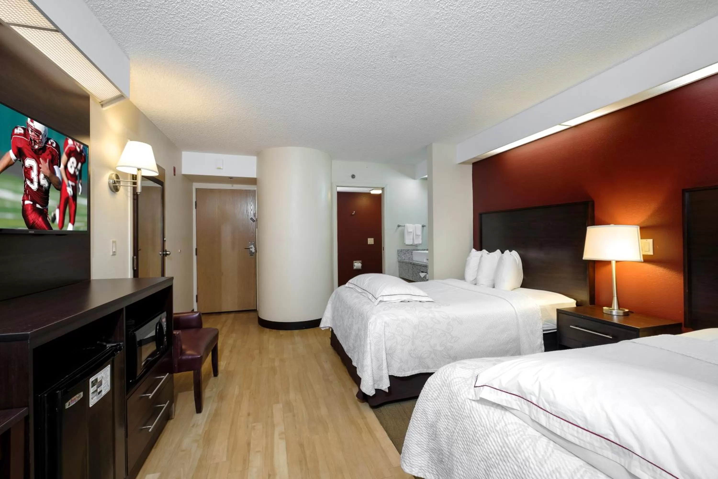 Photo of the whole room, Bed in Red Roof Inn PLUS+ Palm Coast