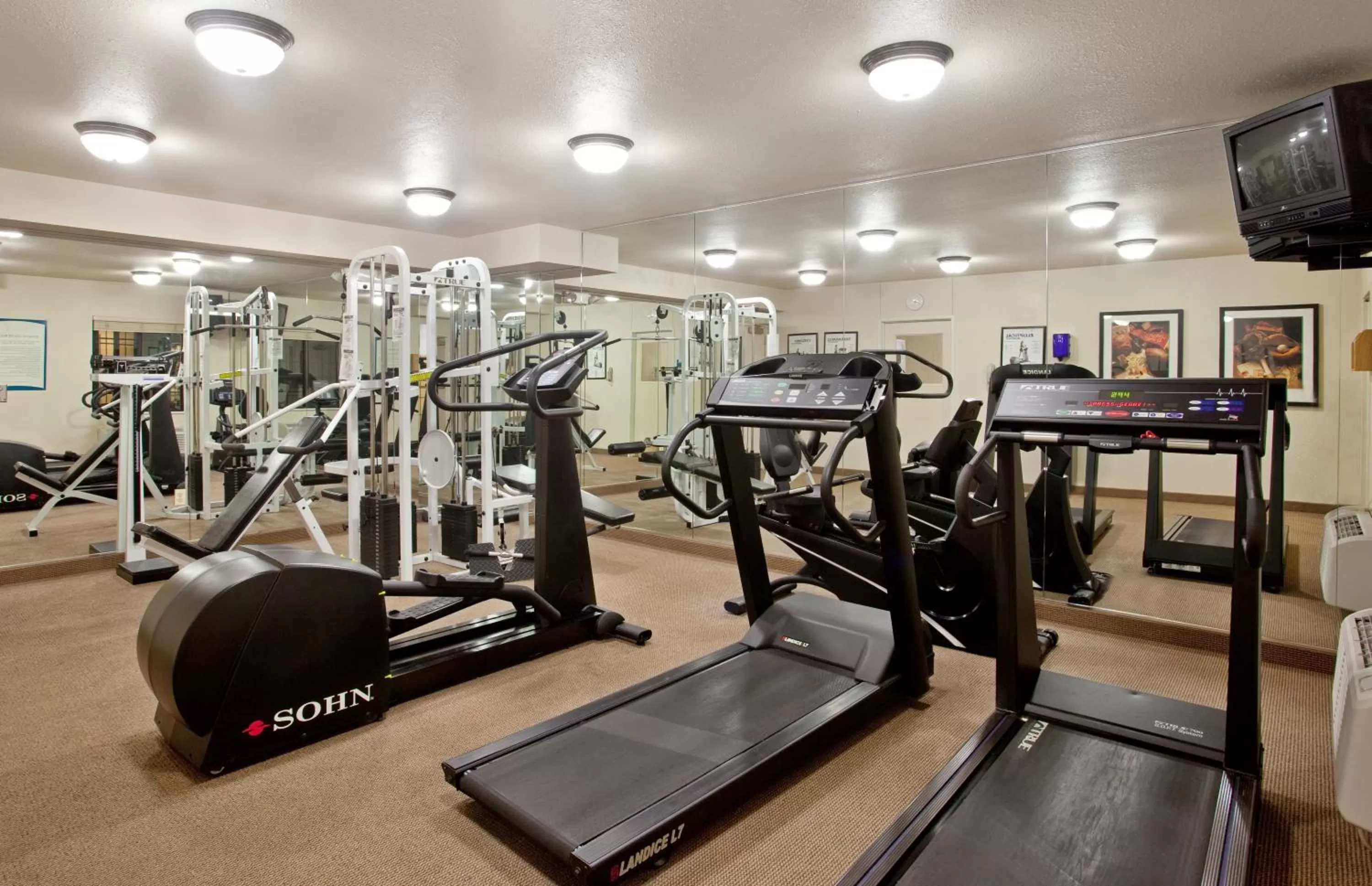 Fitness centre/facilities in Staybridge Suites Lincolnshire by IHG