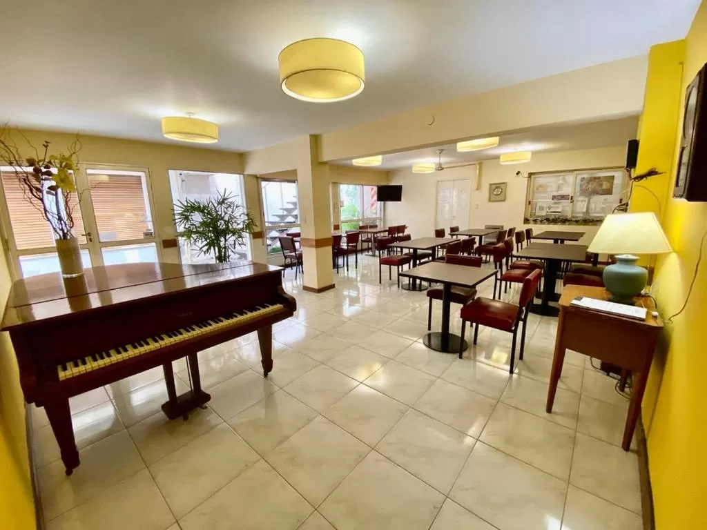 Lounge or bar in Hotel Villa Inés Mendoza