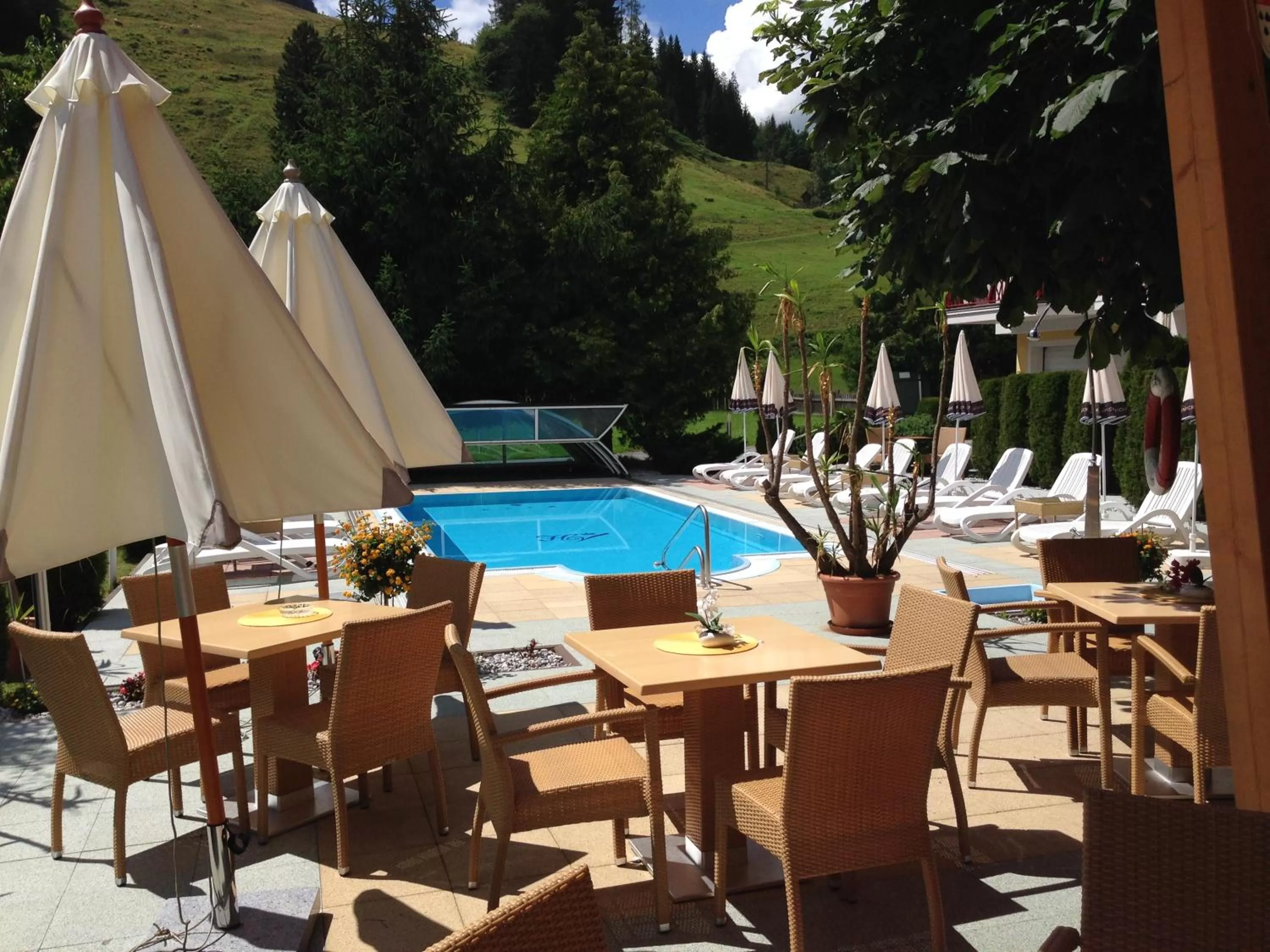 Property building in Hotel Victoria