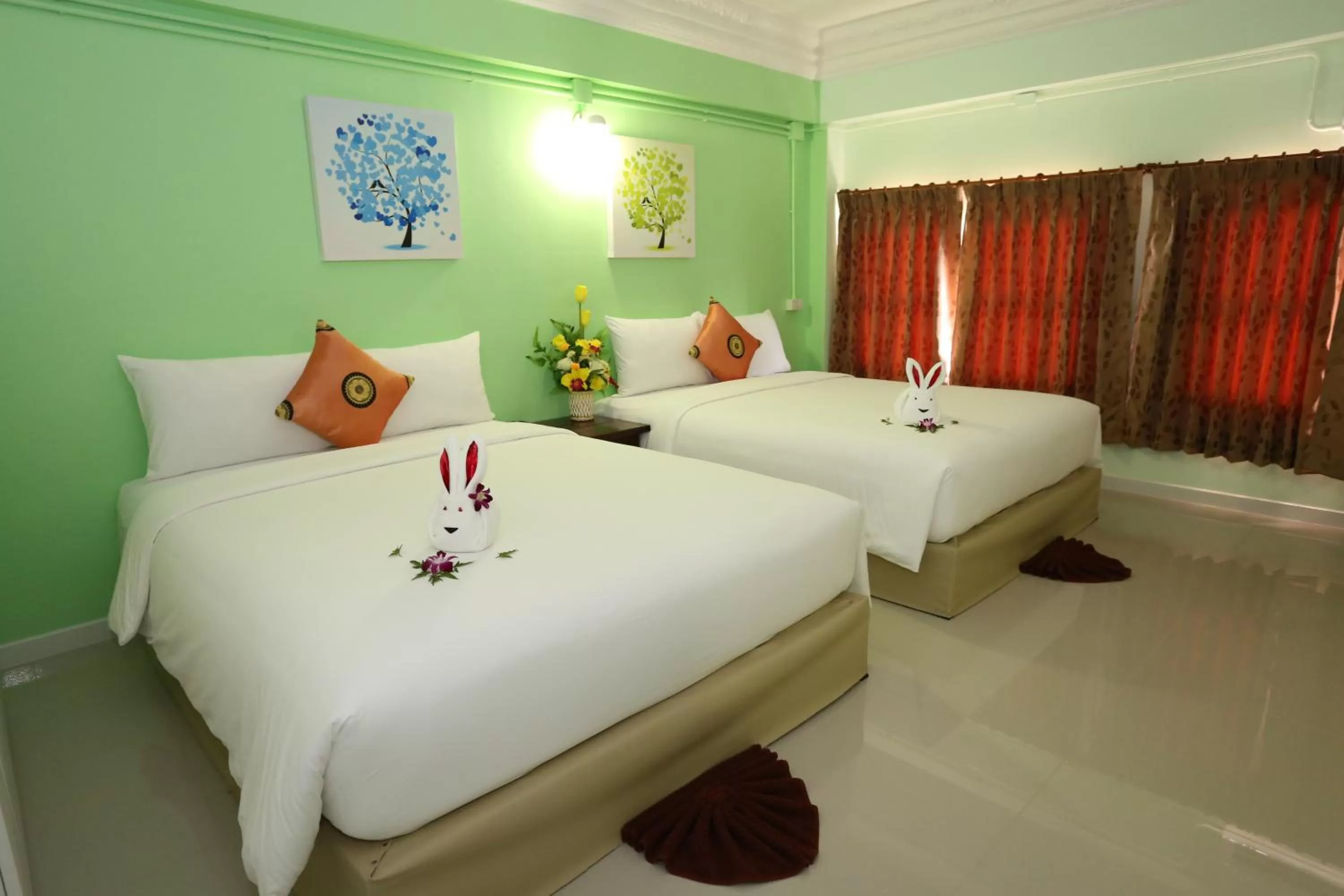 Photo of the whole room, Bed in Anchalee Resort
