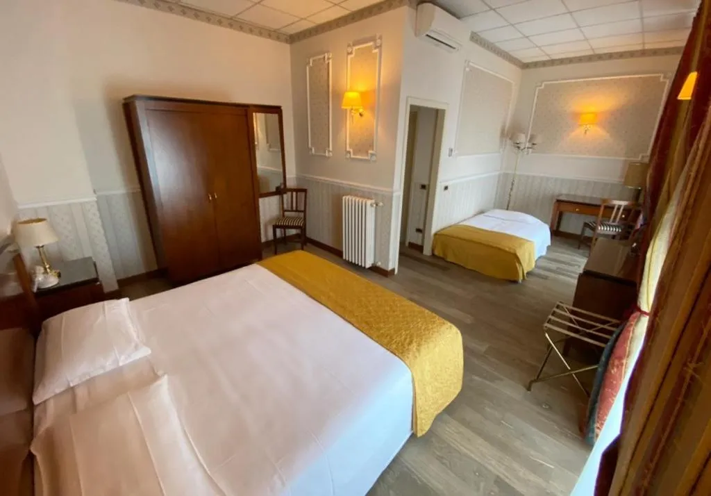 Bedroom, Bed in Grand Hotel Regina Salsomaggiore