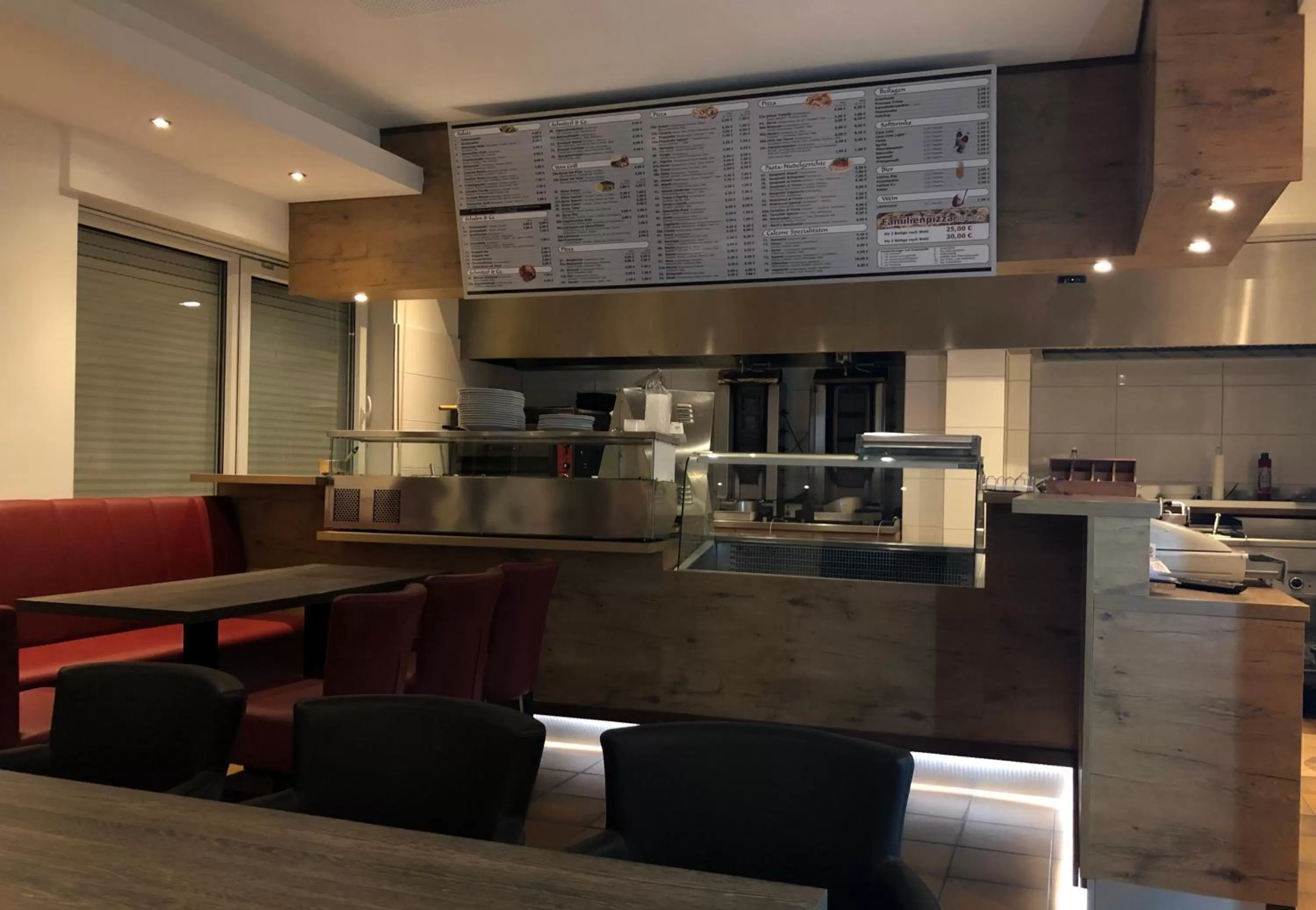 Dining area in Hotel Zur Post