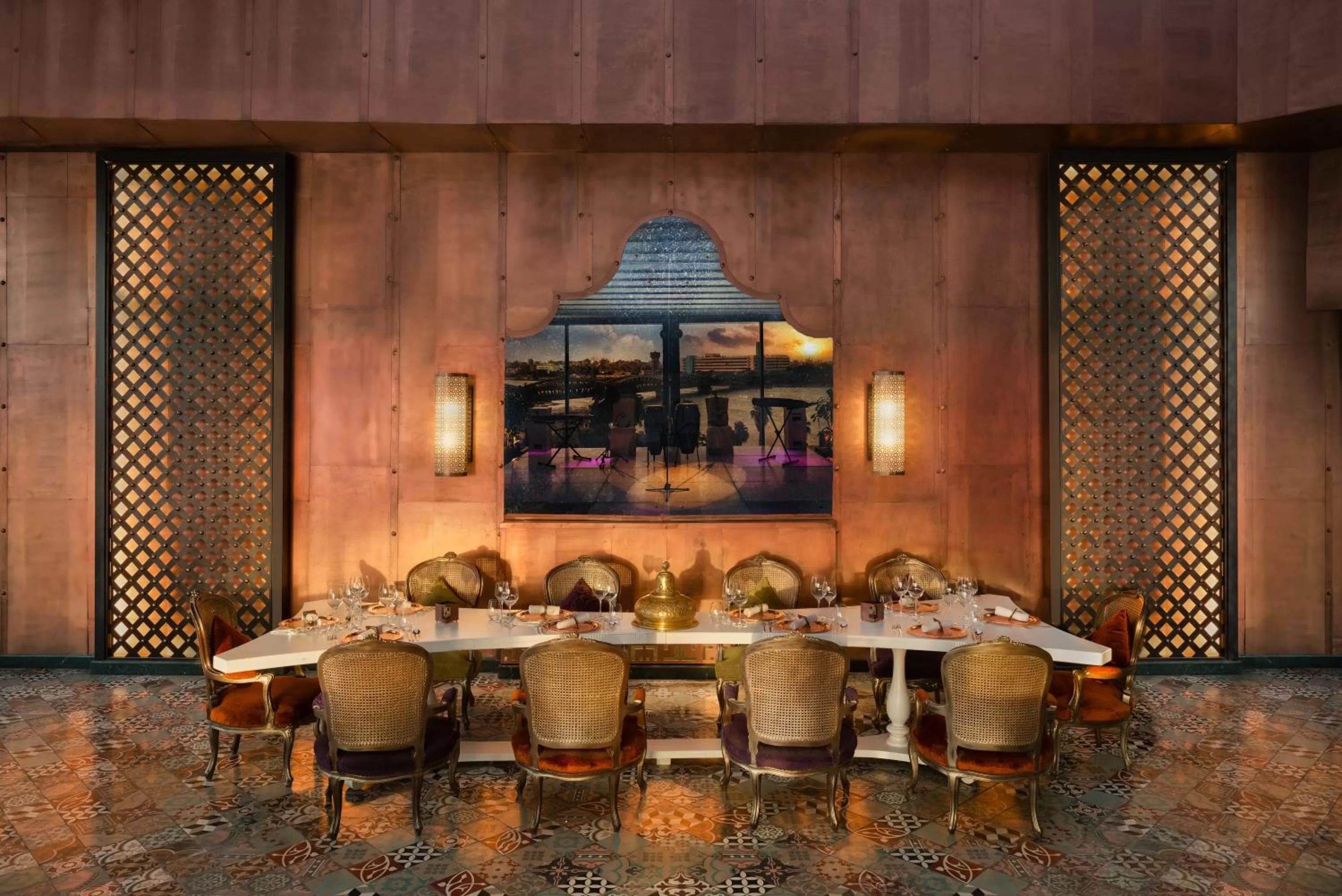 Restaurant/places to eat in Fairmont Nile City